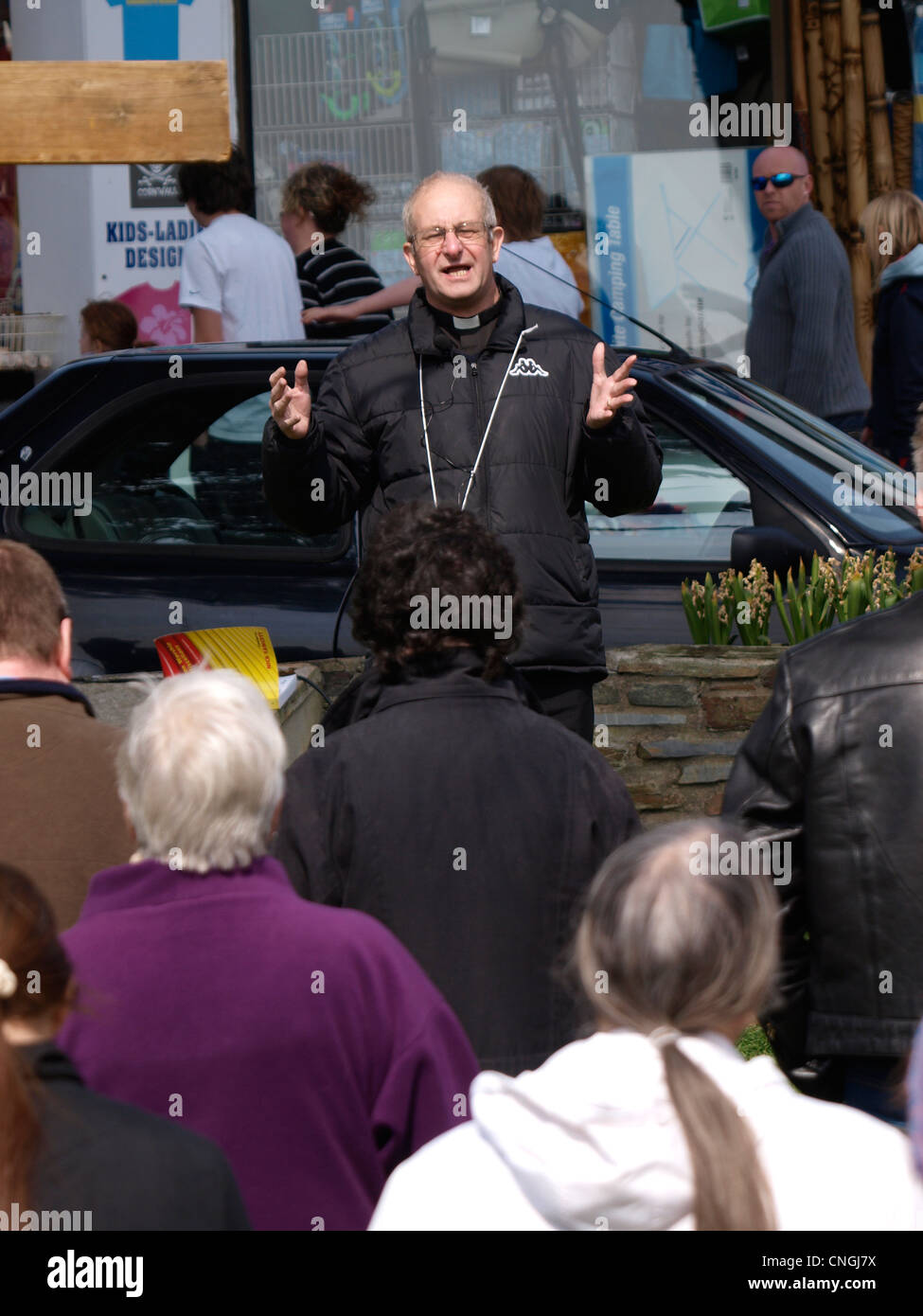 Service religieux dans le parc, Bude, Cornwall, UK Banque D'Images