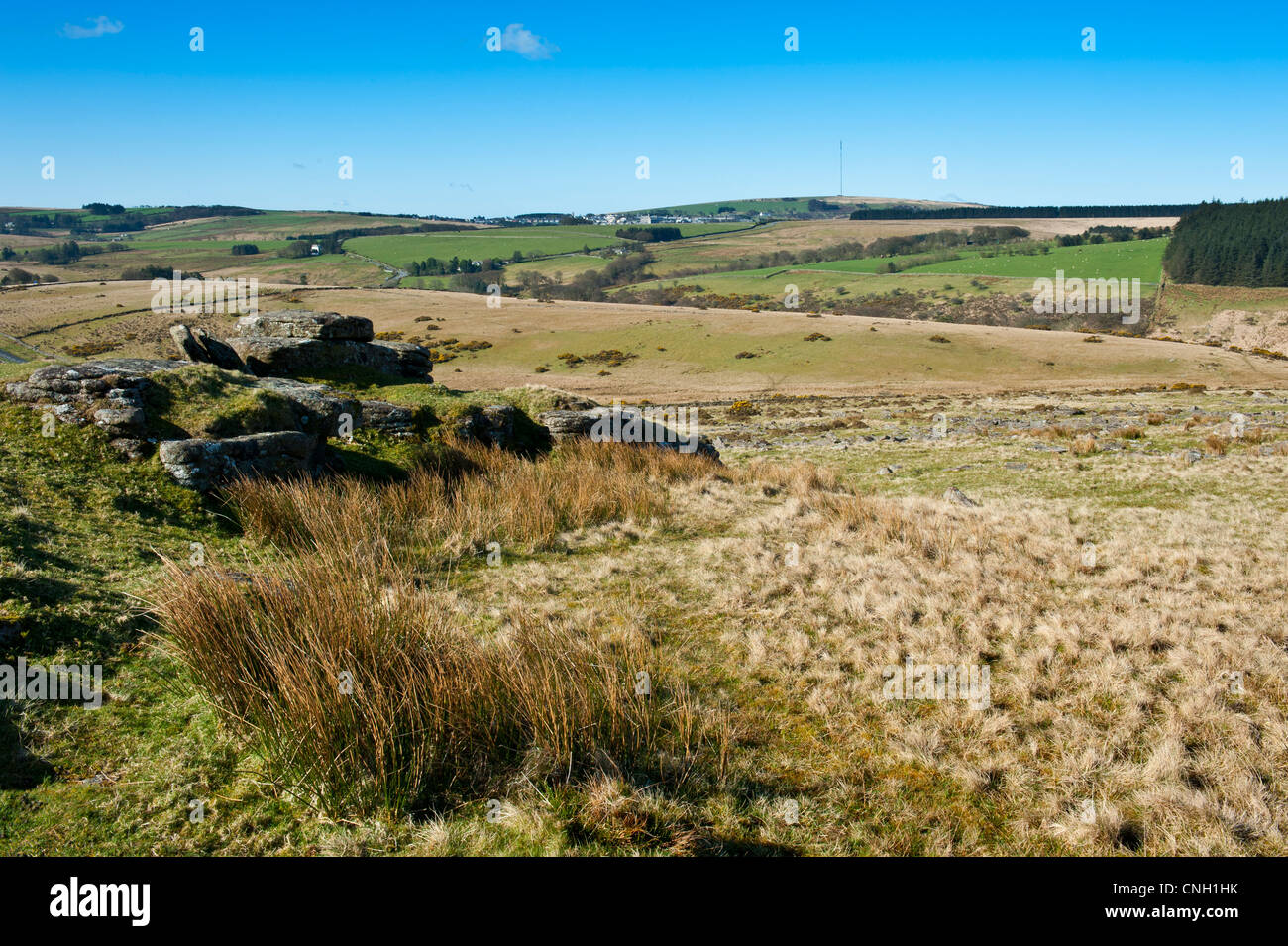 Une vue à partir de peu d'Longaford Longaford et tors dans le Dartmoor National Park, Devon à la vue au sud vers Royal Hill Banque D'Images