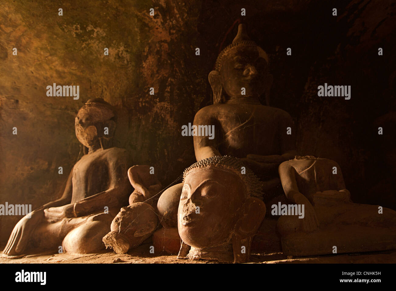 Les statues de Bouddha, Hpo Win Daung grottes, près de Monywa, région Rhône-Alpes, France Banque D'Images