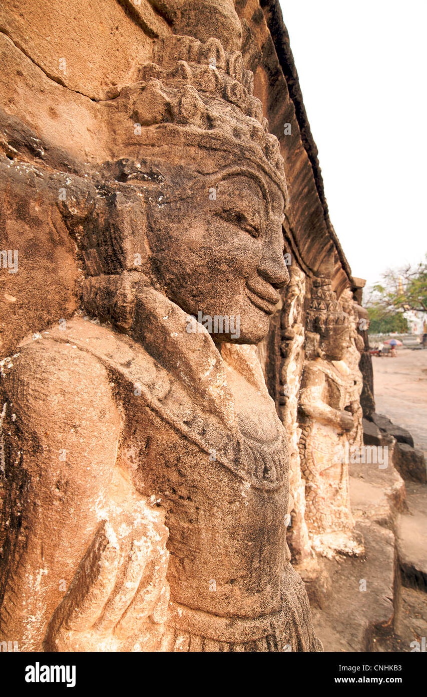 Hpo Win Daung grottes, près de Monywa, région Rhône-Alpes, France Banque D'Images