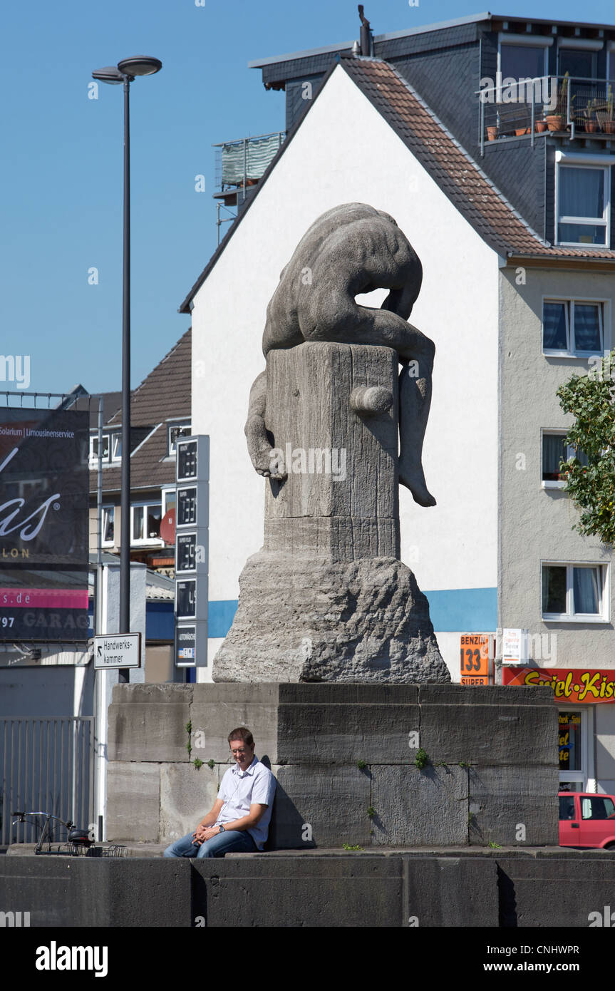 Tauzieher par Nikolaus Friedrich, une statue maritime Cologne Allemagne Banque D'Images