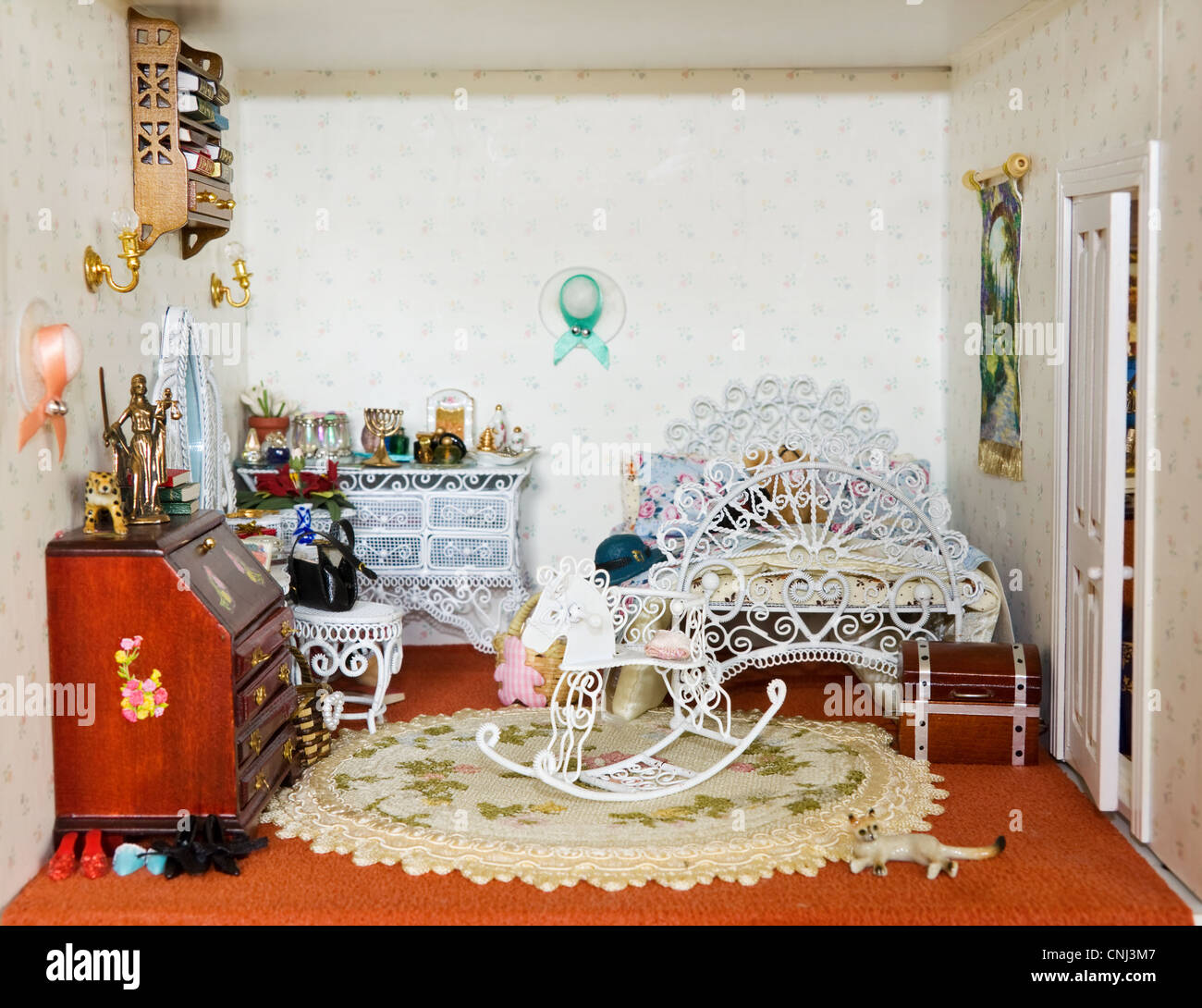 Vintage doll house - girl's jolie chambre. Banque D'Images