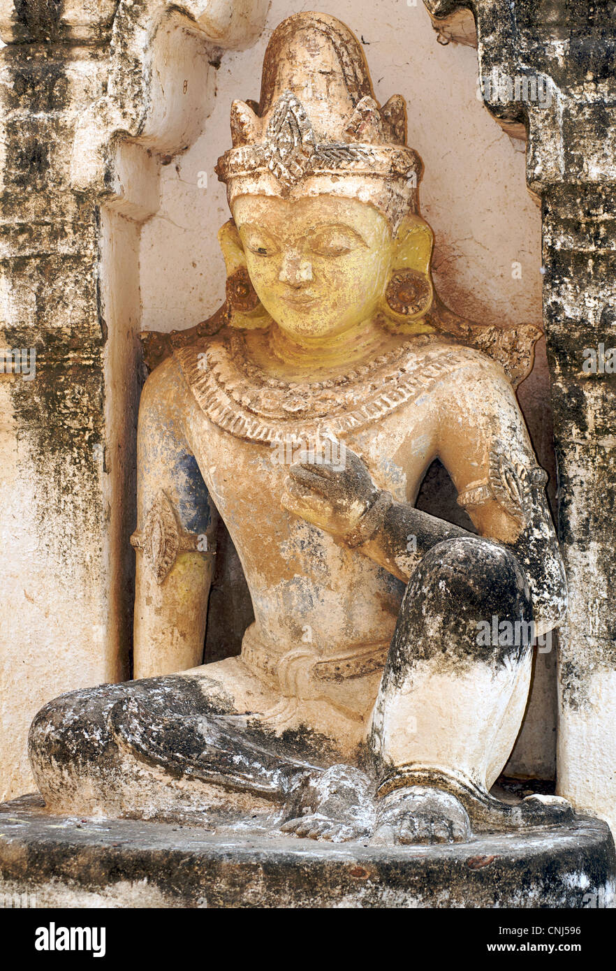 Sculpture en stuc au temple Ananda, Pagan, Birmanie. Bagan, Myanmar Banque D'Images