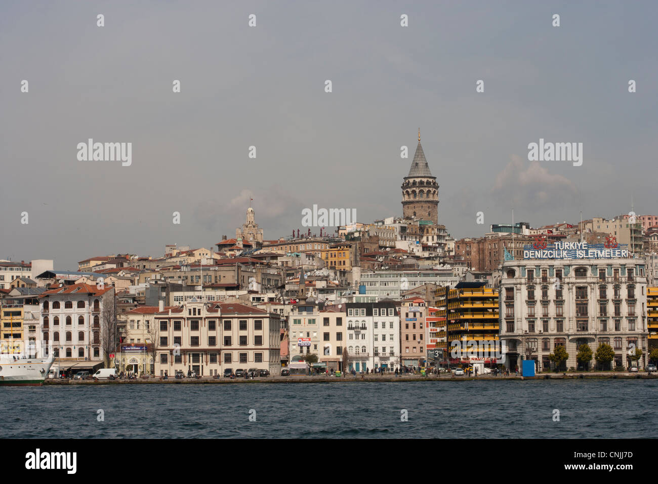 Vue de la tour de Galata, Istanbul, Turquie du détroit du Bosphore Banque D'Images