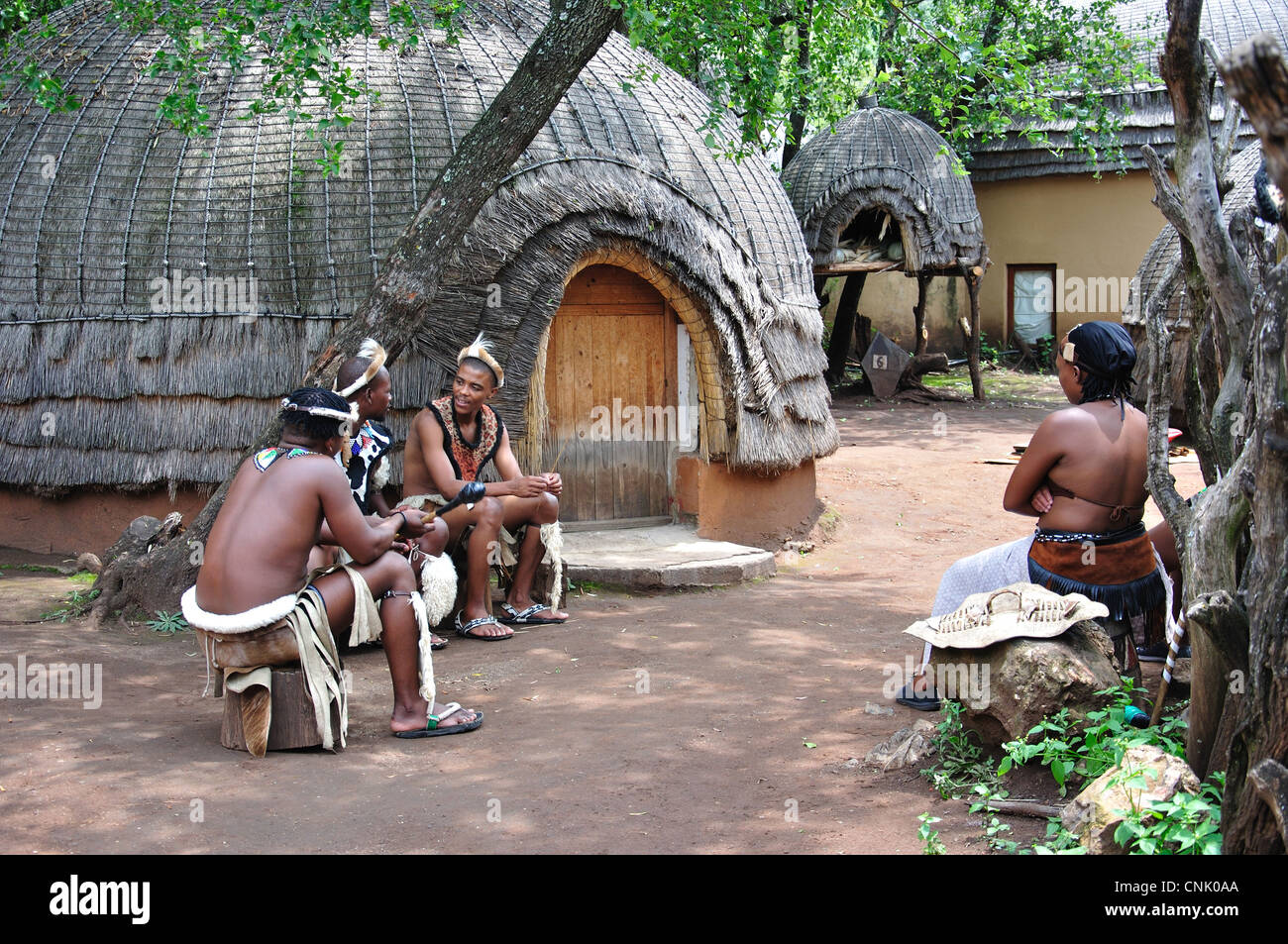 Zulu village de Lesedi African Cultural Village, Broederstroom, Johannesburg, la Province de Gauteng, Afrique du Sud Banque D'Images