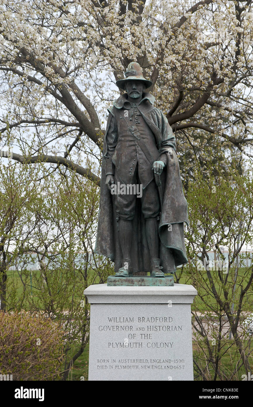 Statue de William Bradford, Gouverneur de la colonie de Plymouth, qui est mort dans la ville en 1657. Banque D'Images