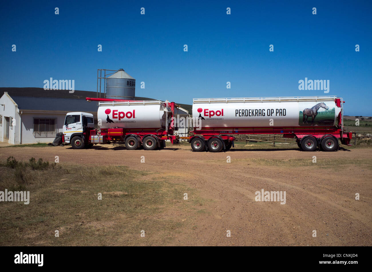 Camion-citerne de l'alimentation animale de la société Epol à Elim Western Cape Afrique du Sud Banque D'Images