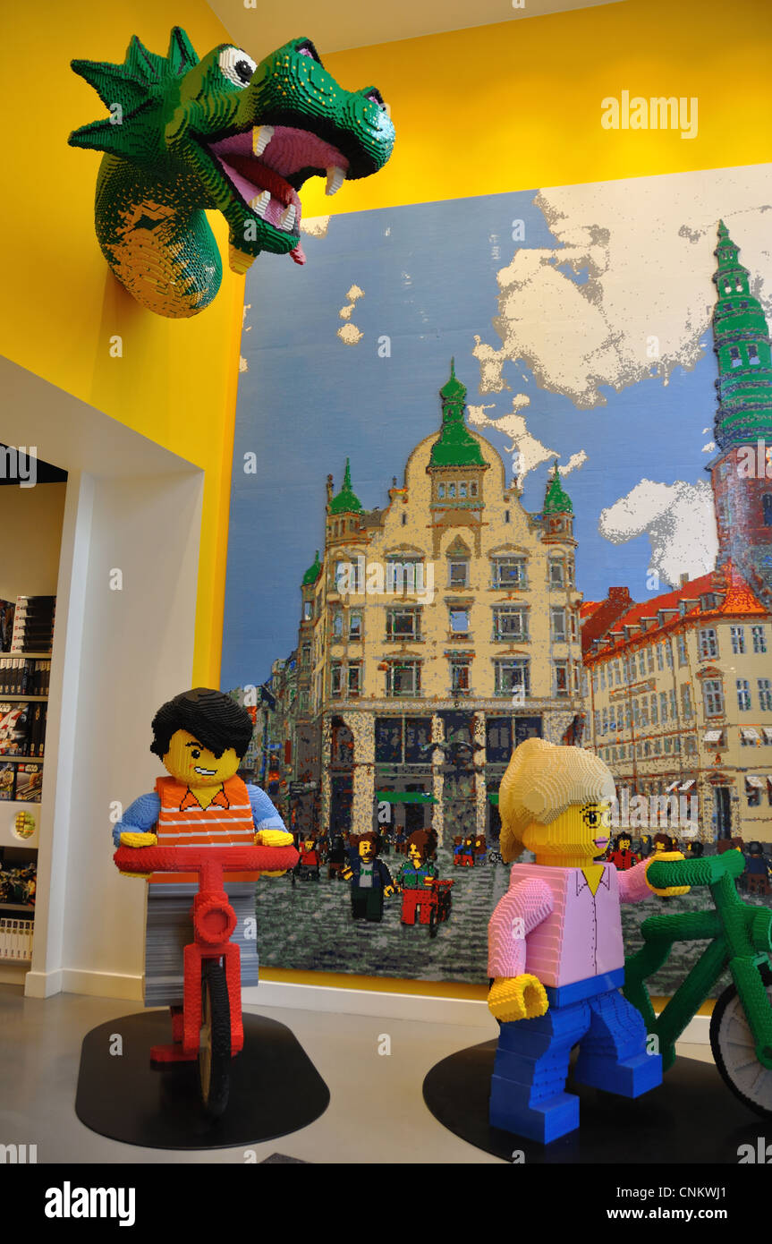 Donau Analytiker øjenvipper Boutique Lego sur la rue Stroget, Copenhague, Danemark Photo Stock - Alamy