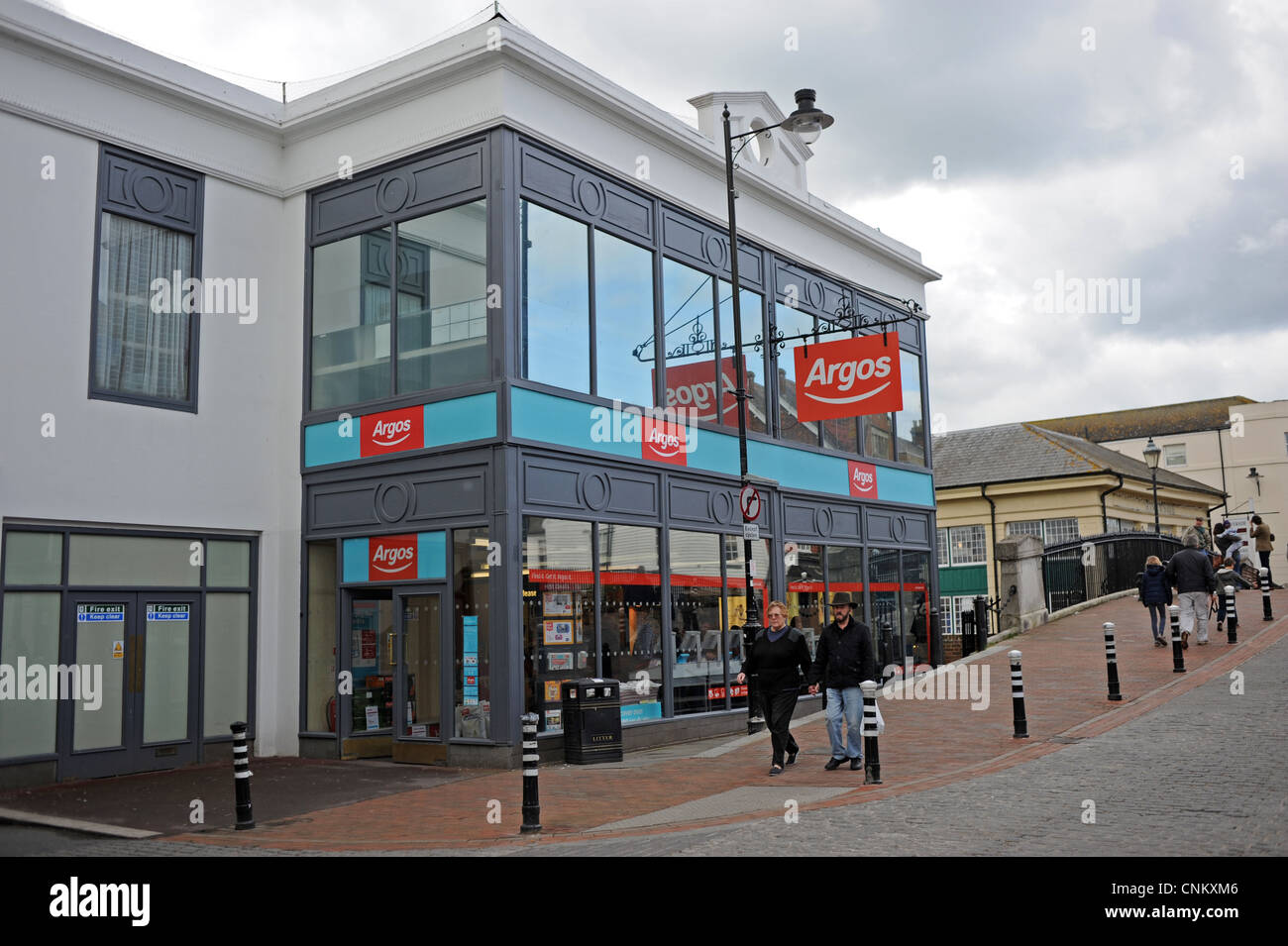 Le centre-ville de Lewes, East Sussex UK - boutique catalogue Argos Banque D'Images