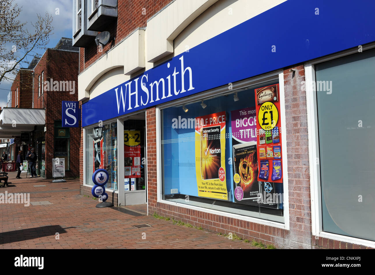 Le centre-ville de Lewes, East Sussex UK - WH Smith shop Banque D'Images