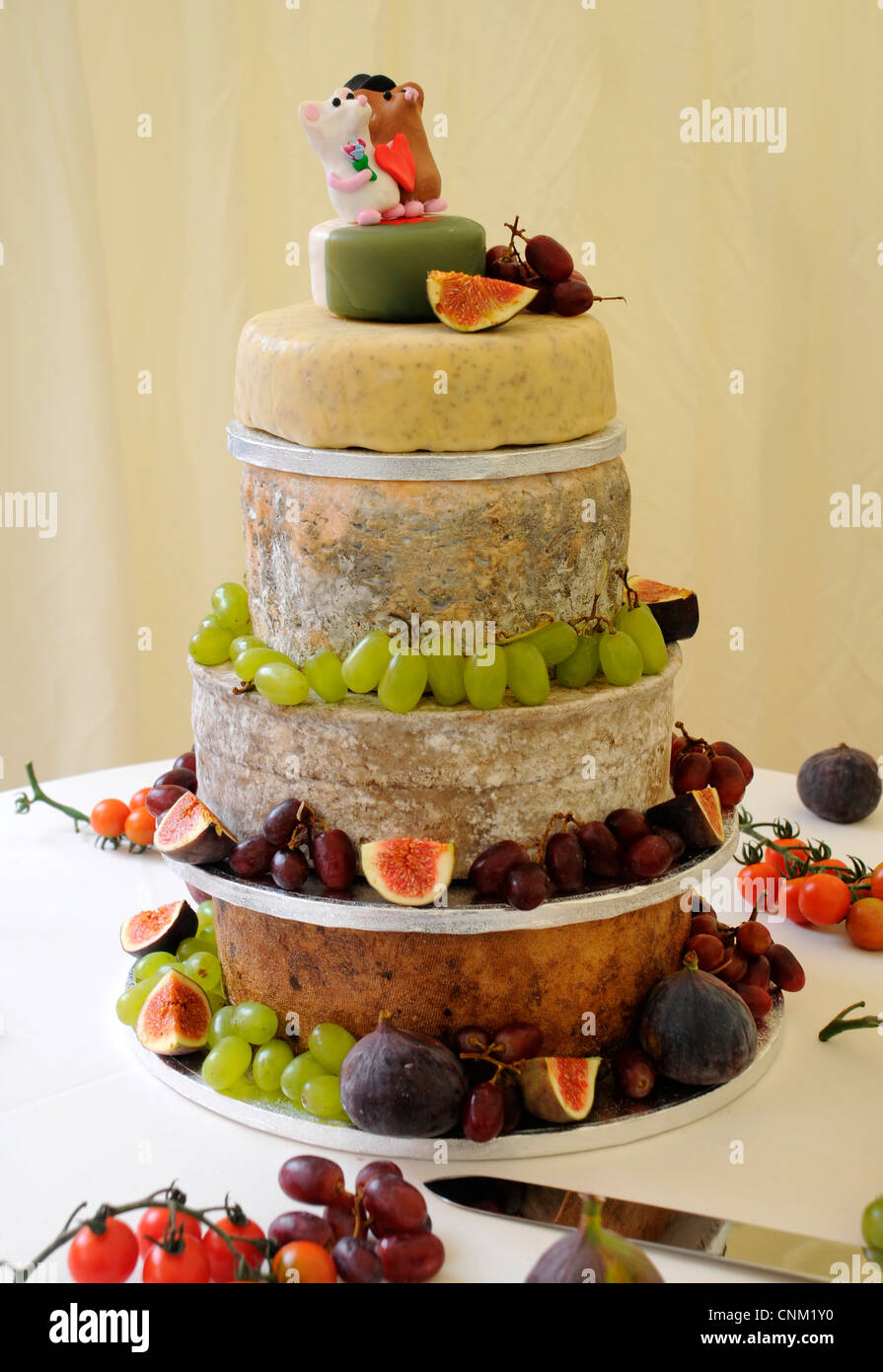 Célébration du fromage gâteau de mariage Banque D'Images