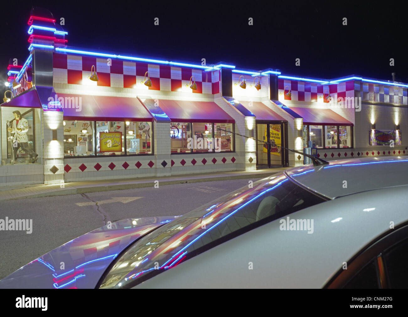 Diner le soir, Salina, Kansas. Banque D'Images