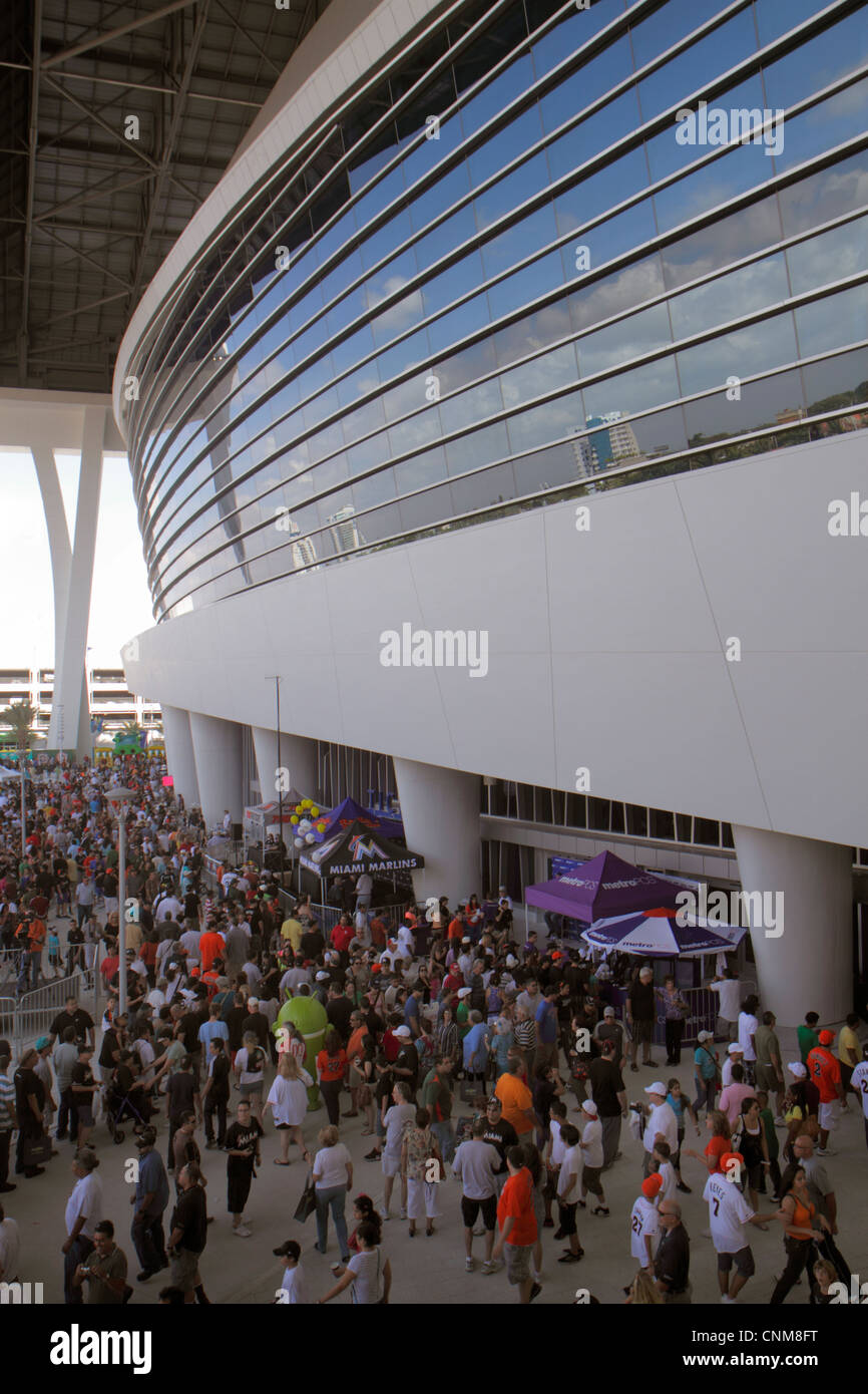 Miami Florida,Little Havana,Miami Marlins,Major Leagueal baseball,nouveau stade,Ballpark,Marlins Park,Fanfest,maison ouverte,ventilateurs,design,architecture FL1203 Banque D'Images