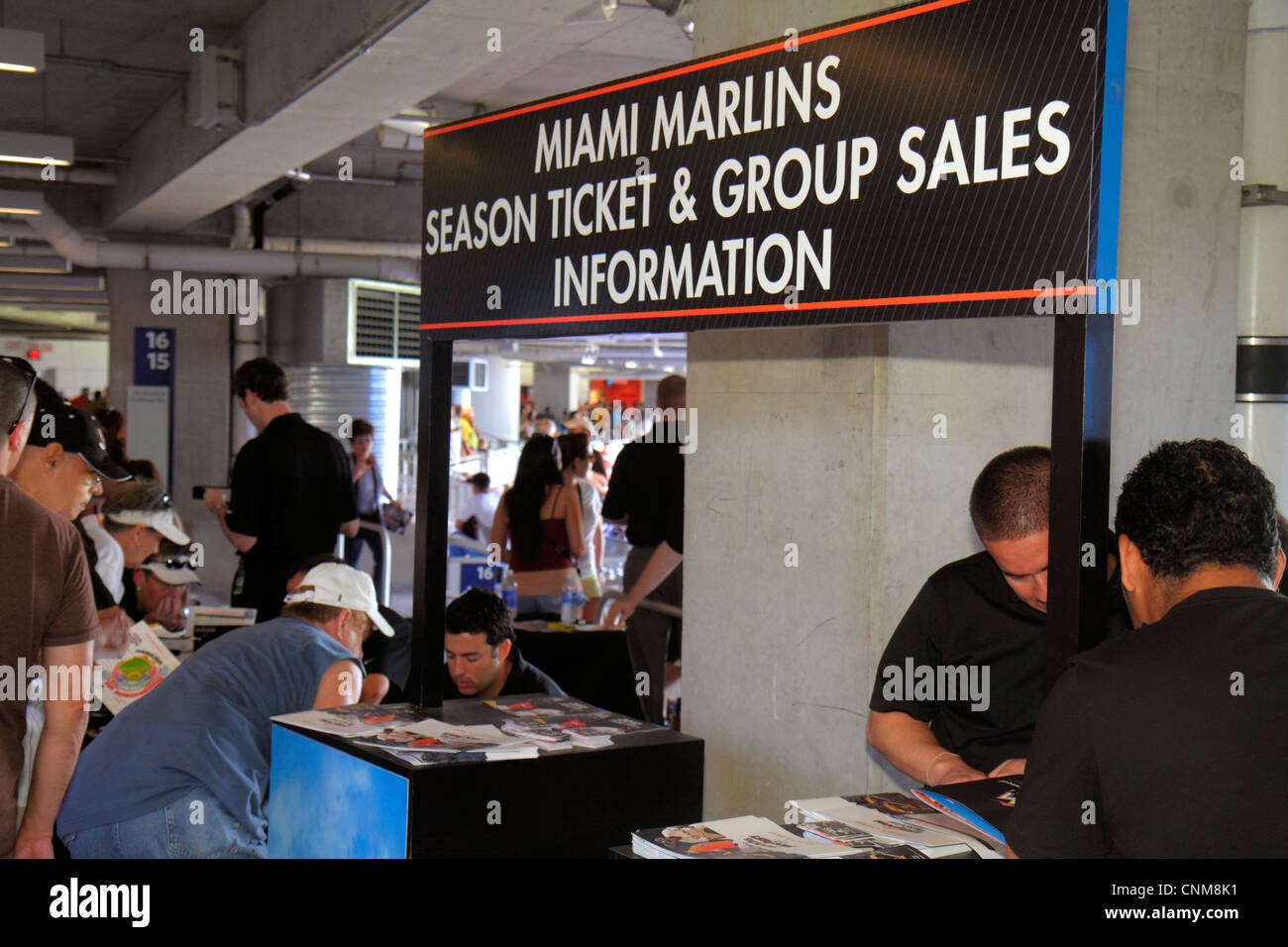 Miami Florida,Little Havana,Marlins Park,nouveau stade de baseball professionnel,Ballpark,Major League,Fanfest,maisons ouvertes,fans,billet de saison,groupe sa Banque D'Images