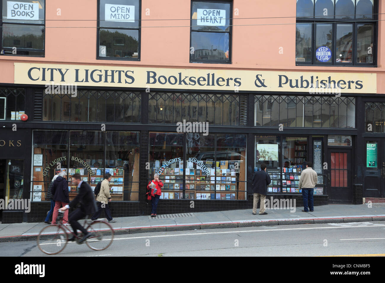 Les lumières de la ville, libraires, une icône de la beat generation, North Beach, San Francisco, Californie, États-Unis d'Amérique, Amérique du Nord Banque D'Images