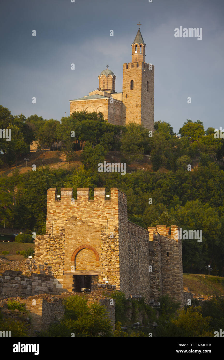 La porte principale, l'église de la bienheureuse Sauveur, Veliko Tarnovo, Bulgarie, Europe Banque D'Images