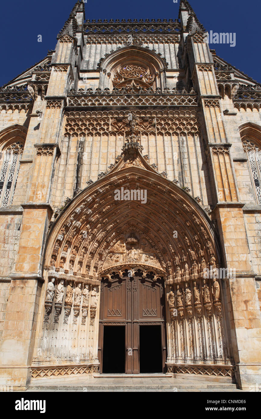 Portail principal de l'abbaye de Batalha, Batalha, l'Extrémadure, Portugal, Europe Banque D'Images