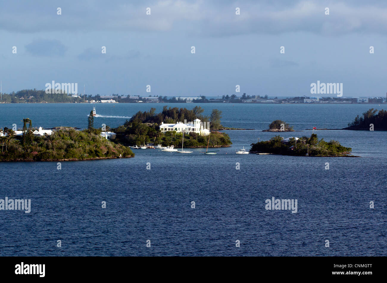 Îles privées dans le port de Hamilton, Bermudes Banque D'Images