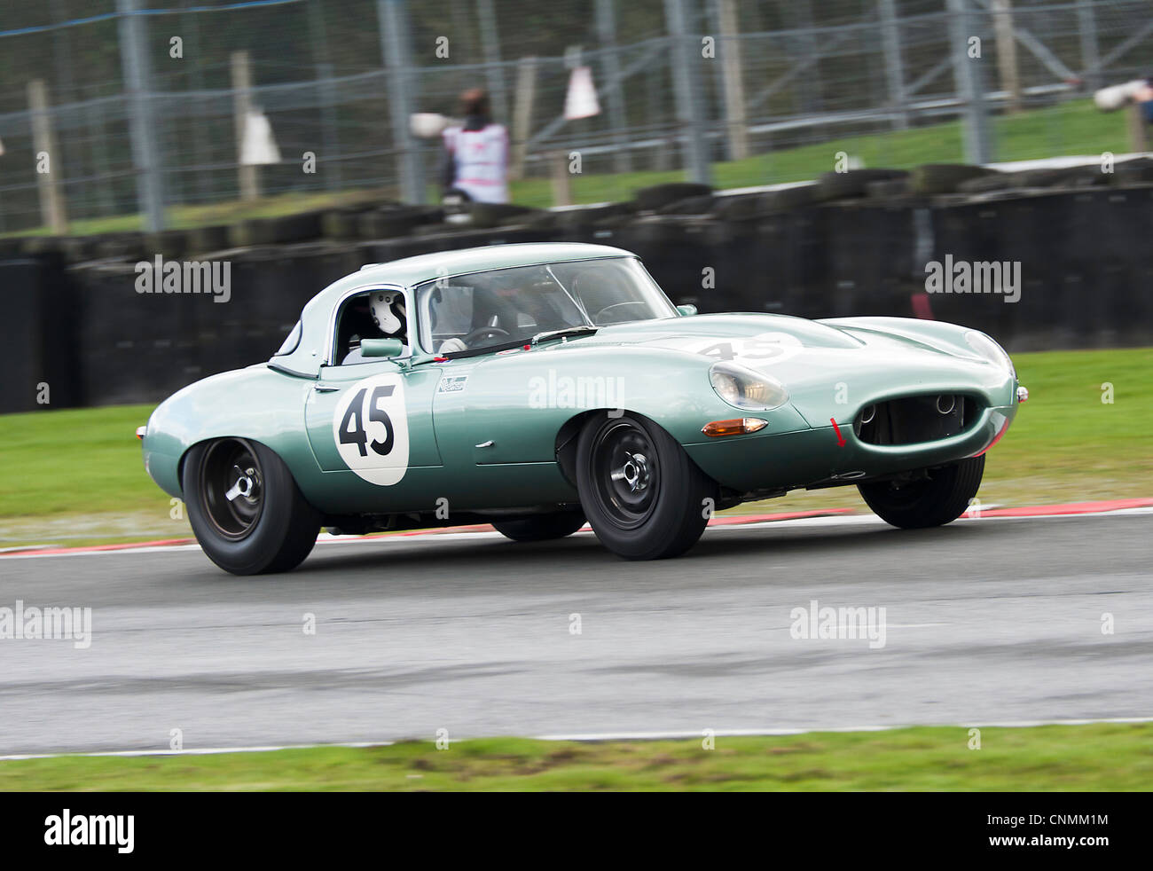 Jaguar E Type de voiture de course Sport à Oulton Park Motor Racing Circuit Cheshire England Royaume-Uni UK Banque D'Images
