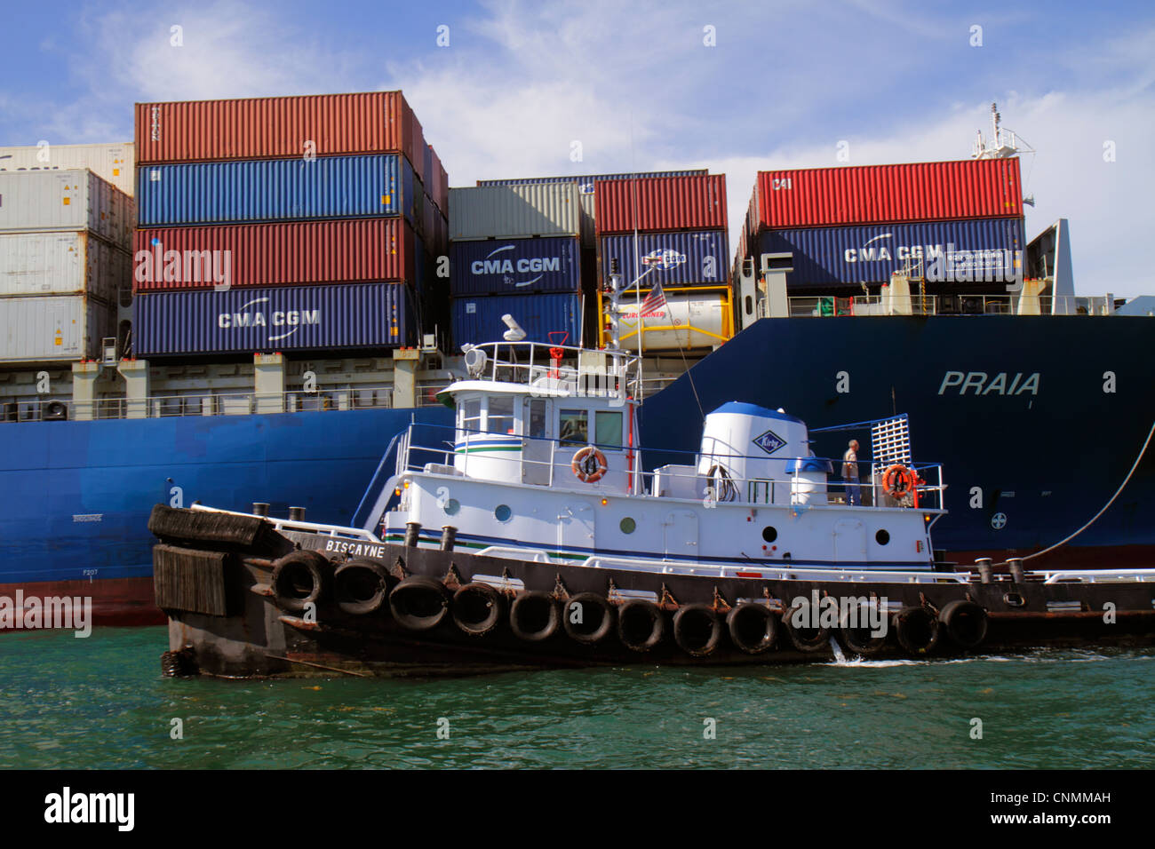 Miami Florida,Biscayne Bay,Dodge Island,Port de Miami,cargo container,remorqueur,FL120331279 Banque D'Images