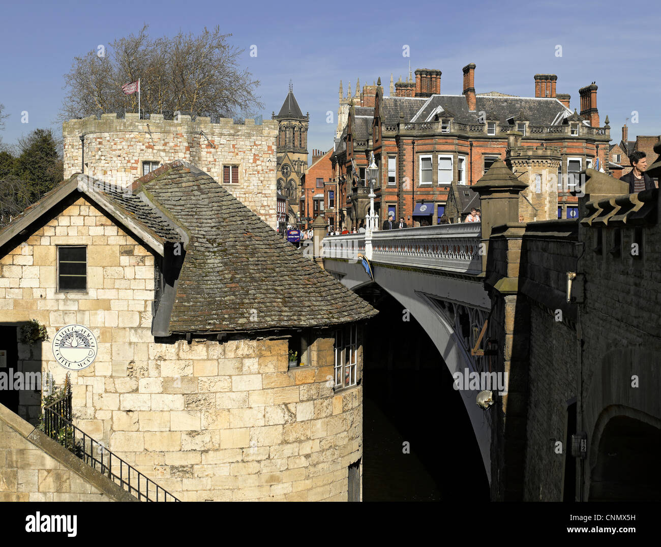 Barker Tower et Lendal Bridge au printemps York North Yorkshire Angleterre Royaume-Uni Grande-Bretagne Banque D'Images