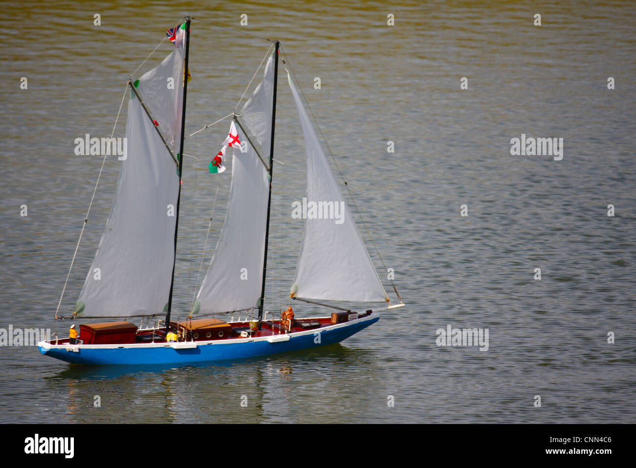 Yacht modèle modèle Fleetwood sur location de l'étang, Lancashire UK. Banque D'Images