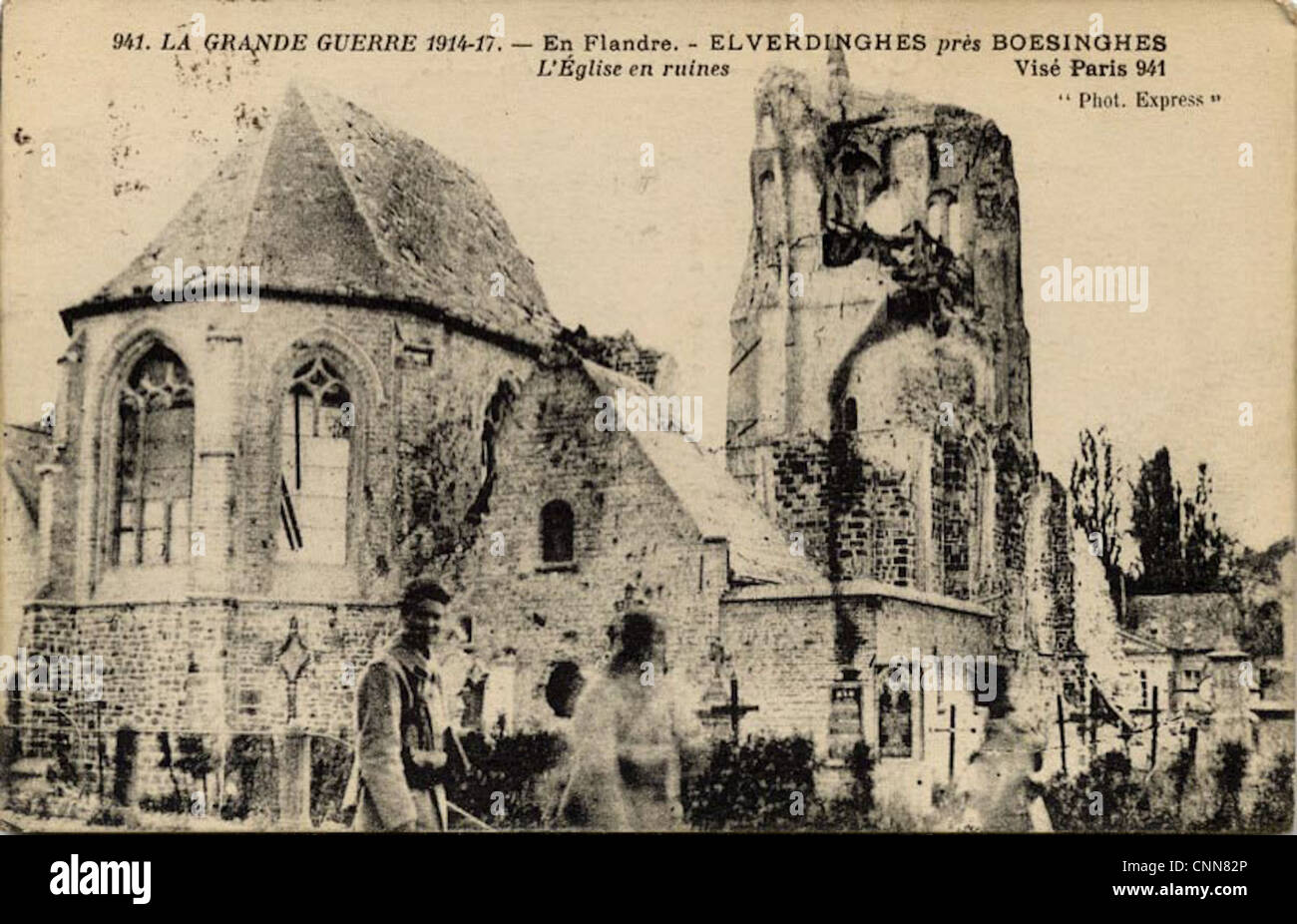 Archives photos et cartes postales de la première Guerre mondiale, couvrant la période de 1915 à 1917, représentant la guerre de tranchées et les opérations du Royal Flying corps (RFC) dans les combats aériens et terrestres. Banque D'Images