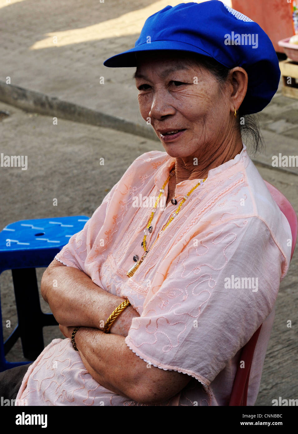 Vendeur de rue, prendre du repos , la vie de la rue Sukhumvit Road, Bangkok, Thaïlande , Banque D'Images