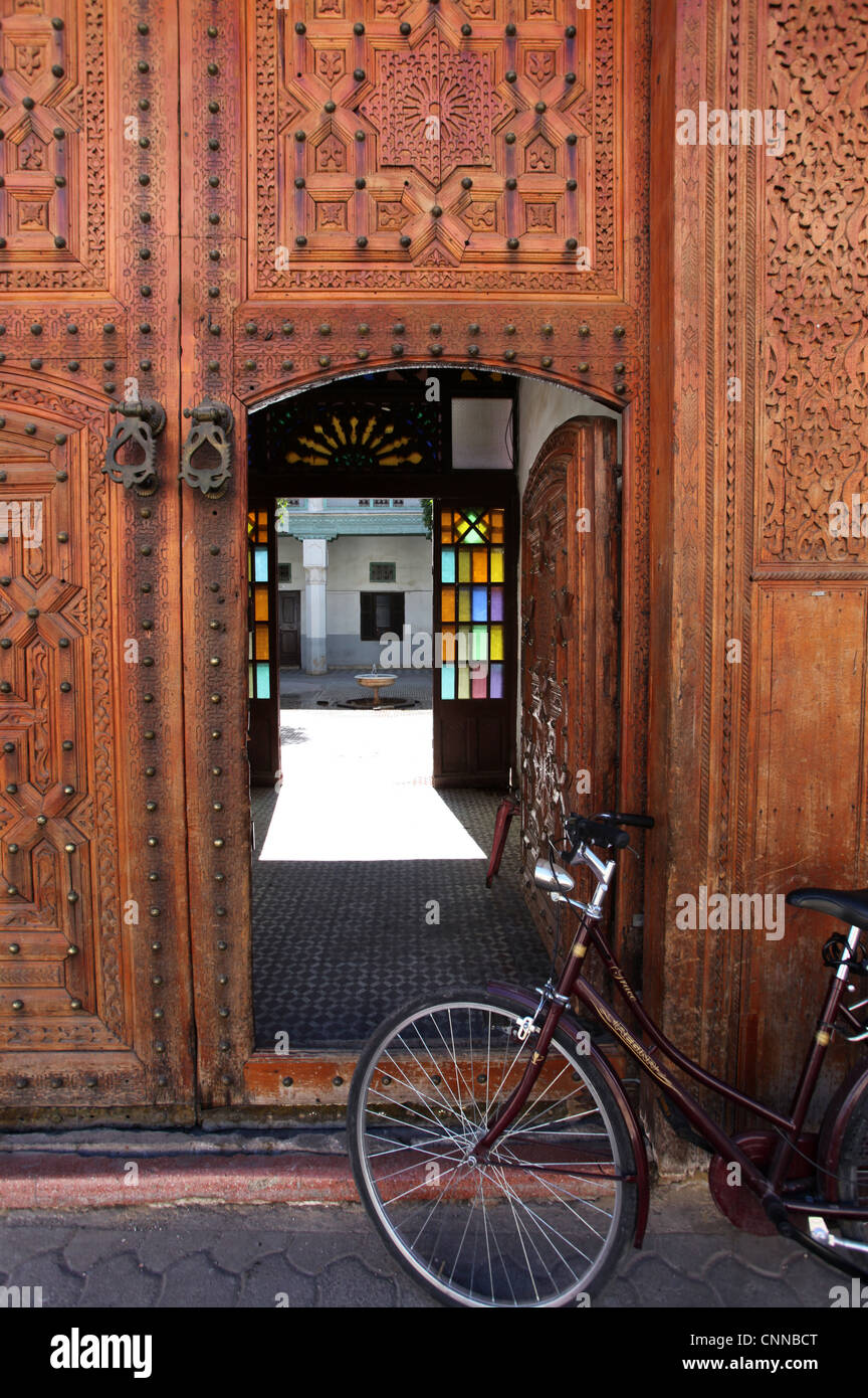 Porte Dans Marrakech Banque D'Images