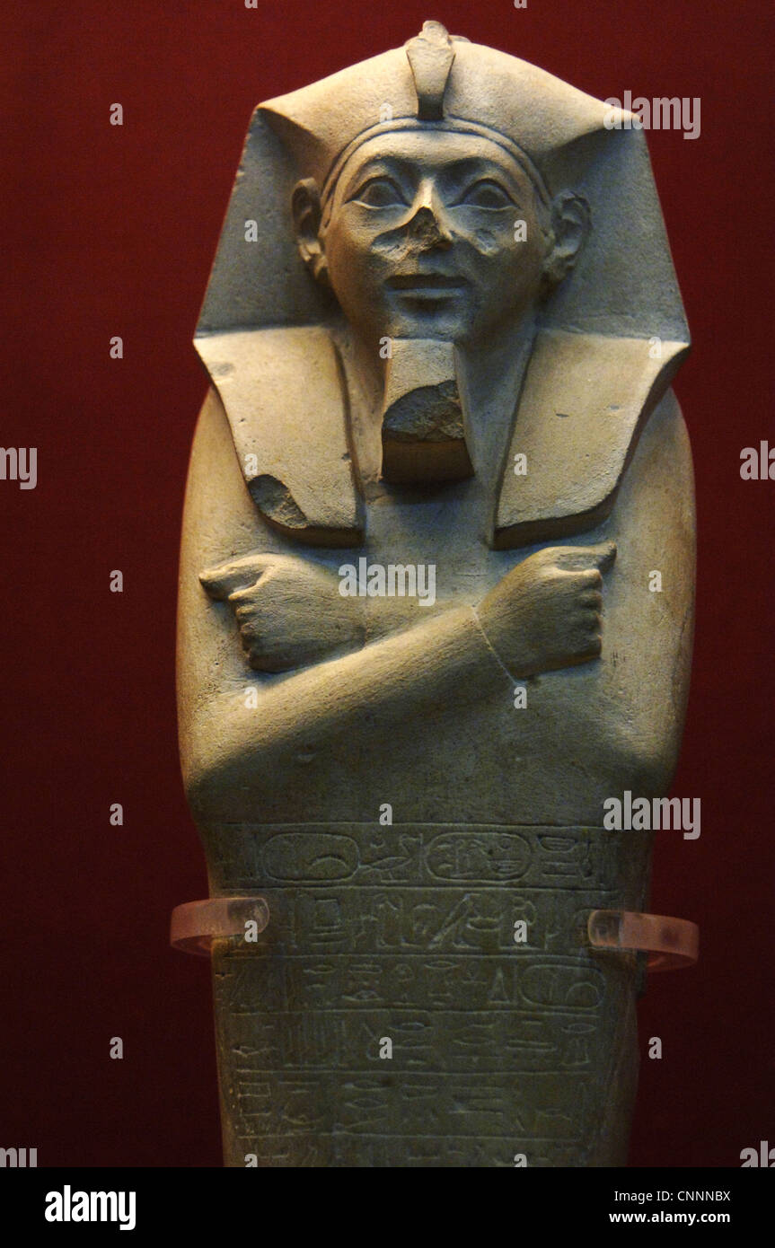 L'Égypte. Shabti figure du roi Ahmôsis I. calcaire. 18ème dynastie. Nouveau Royaume. Banque D'Images