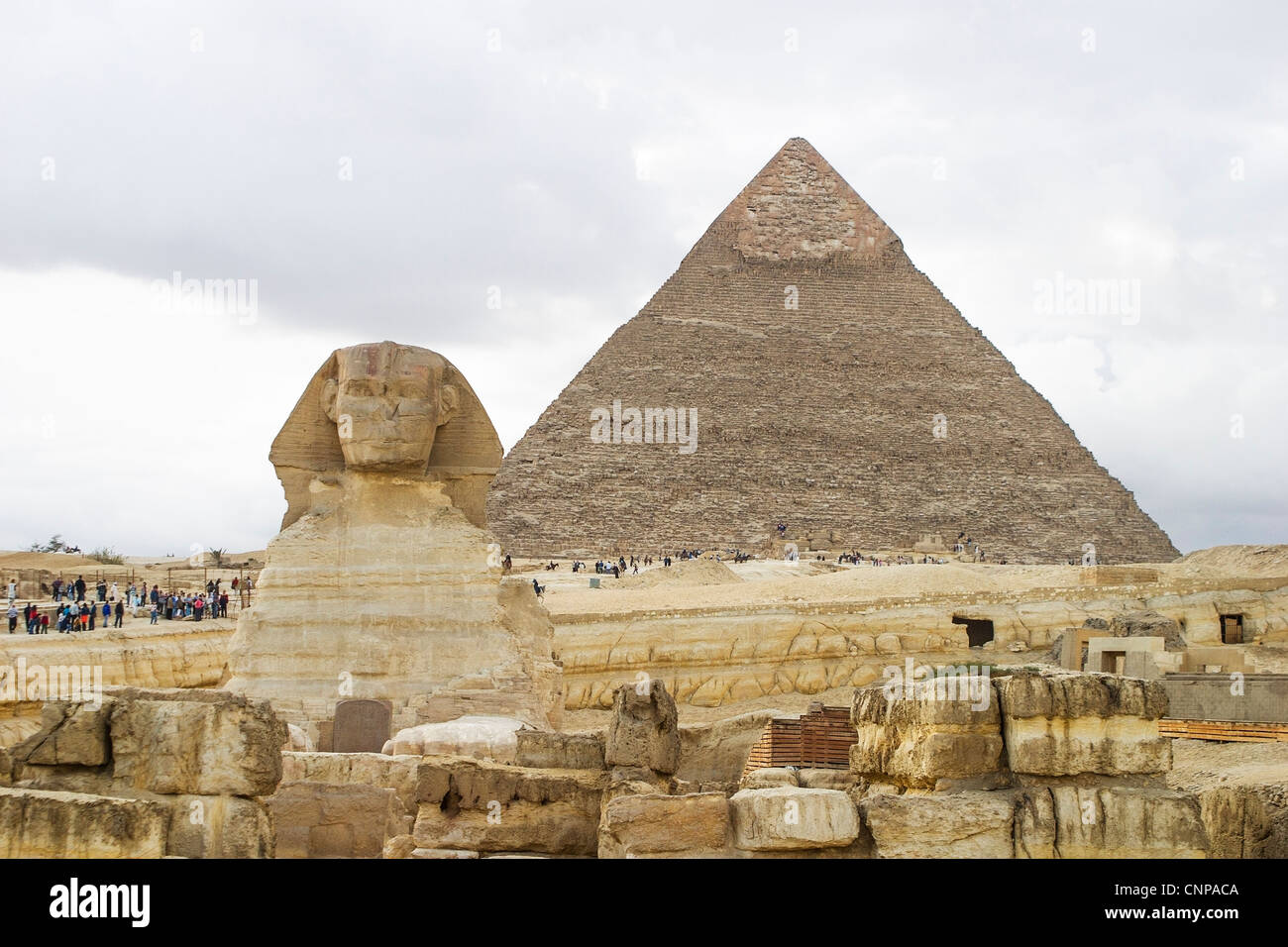 Grand Sphinx de Gizeh et la grande pyramide de Gizeh, ou pyramide de