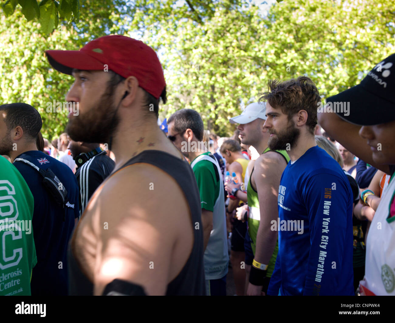 Londres UK, London Marathon 2012, les coureurs se préparent à commencer à Greenwich Park. Banque D'Images