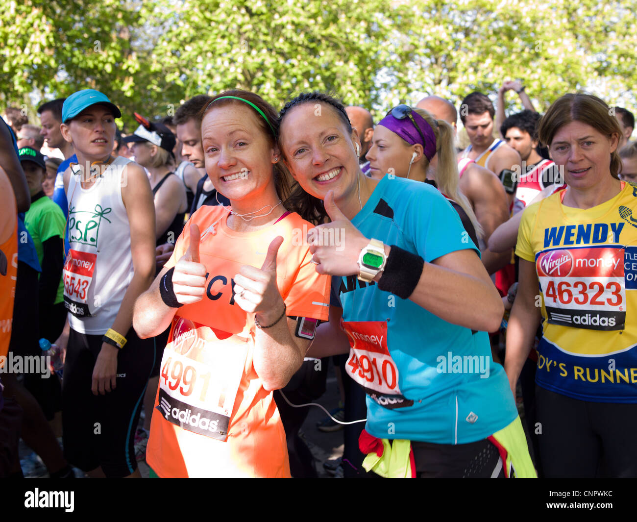 Londres UK, London Marathon 2012, les coureurs se préparent à commencer à Greenwich Park. Banque D'Images