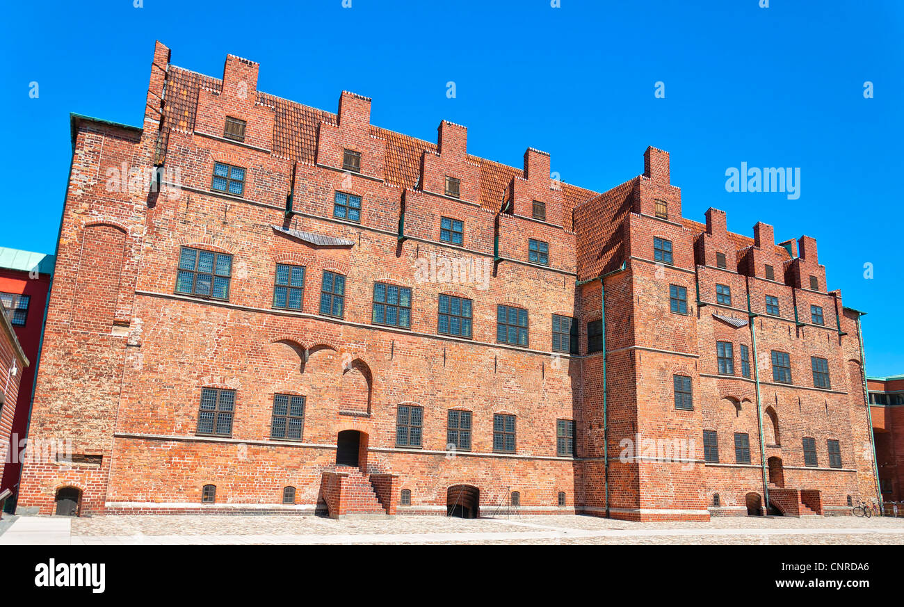 Le château historique de malmohus situé dans la ville suédoise de Malmö. Banque D'Images