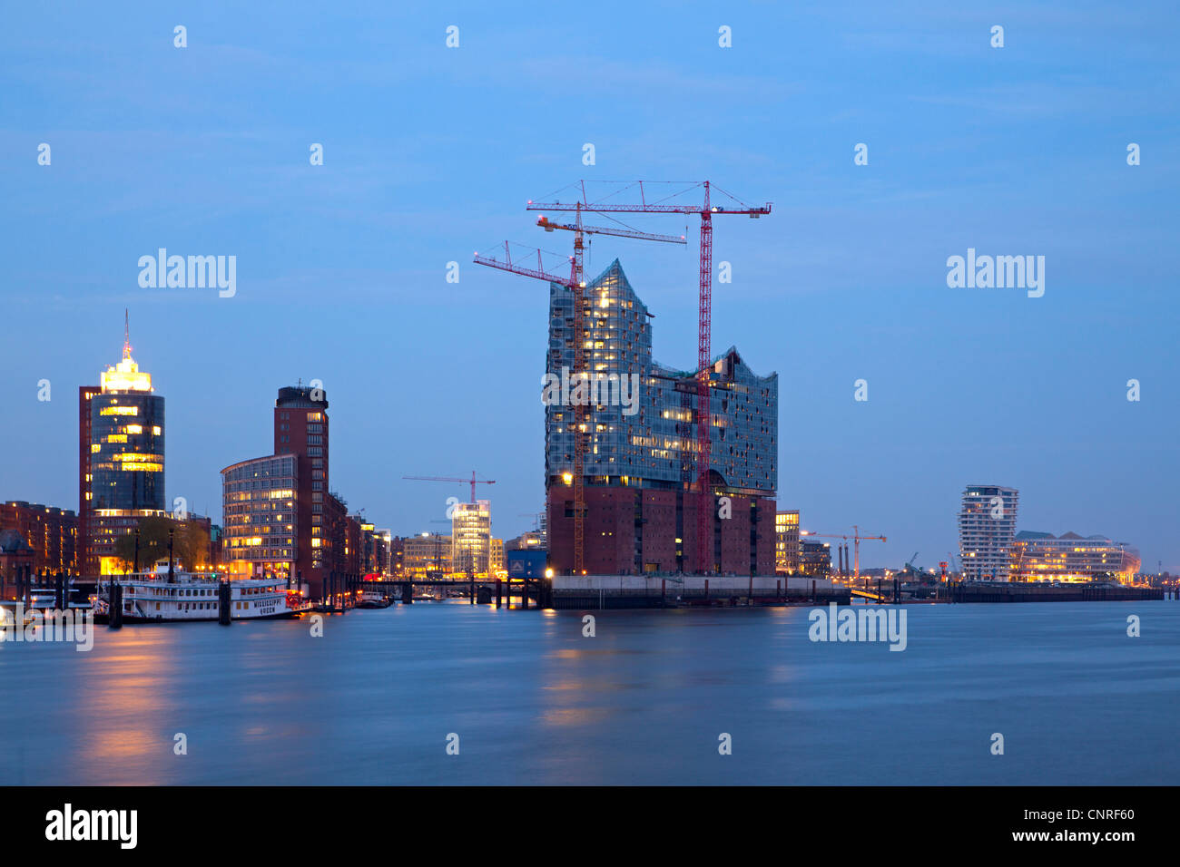 Elbe Philharmonic Hall, Unilever House (à droite) et Harbour City, Hambourg, Allemagne Banque D'Images