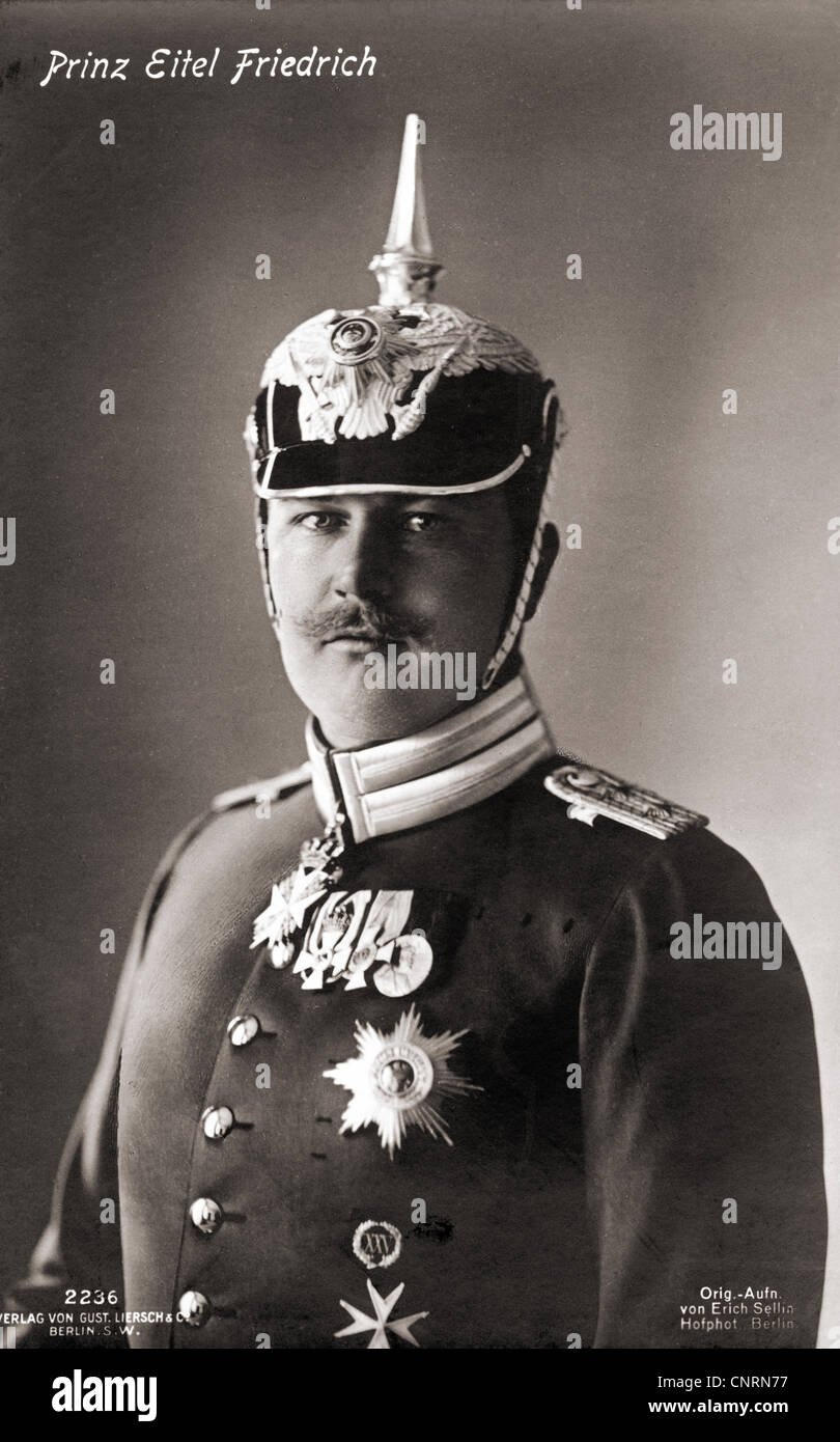 Eitel Friedrich, 7.7.1883 - 8.12.1942, Prince de Prusse, général prussien, capitaine du premier Régiment prussien de gardes Du Pied, portrait, carte postale, Erich Sellin, publié par Gustav Liersch, Berlin, vers 1912, Banque D'Images