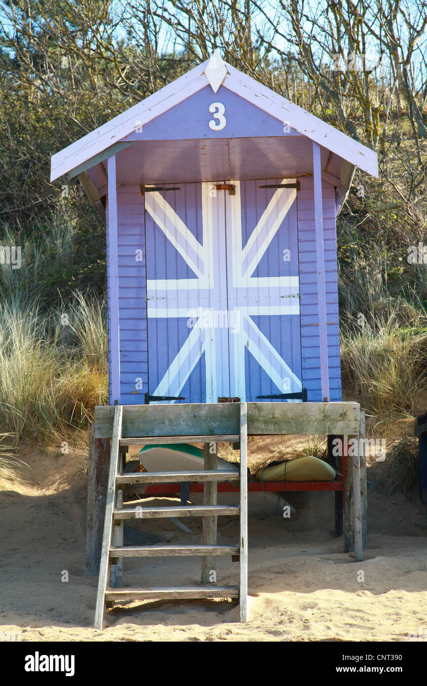 Cabines de plage, sable, vacances, été, soleil, au Royaume-Uni, vacances, côté mer, cabanes, Union jack Banque D'Images