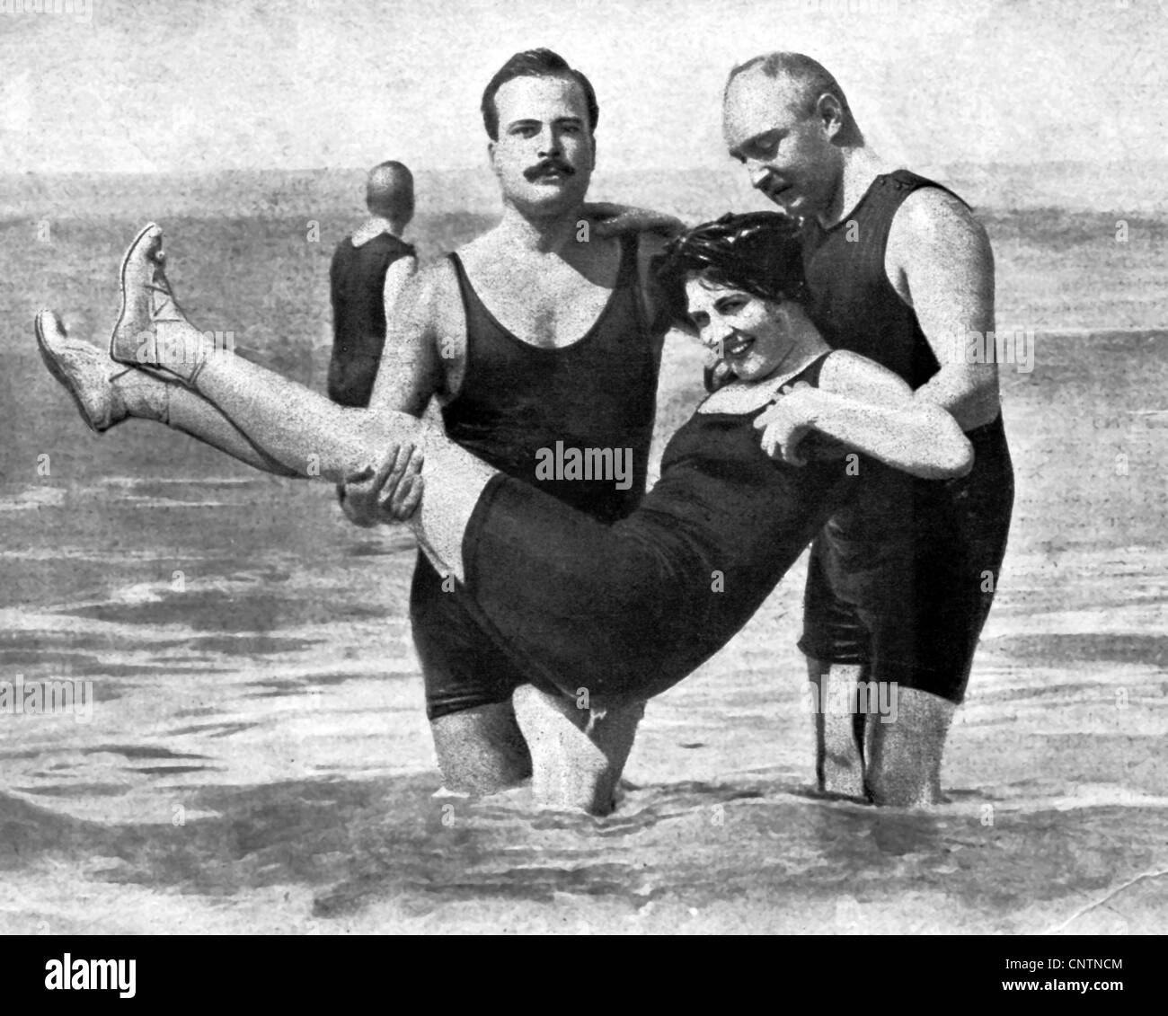 Boris Vladimirovich, 24.11.1877 - 9.11.1943, Grand-duc de Russie, avec la danseuse Mme Gregovitch à la plage d'Ostende, Belgique, 1912, Banque D'Images