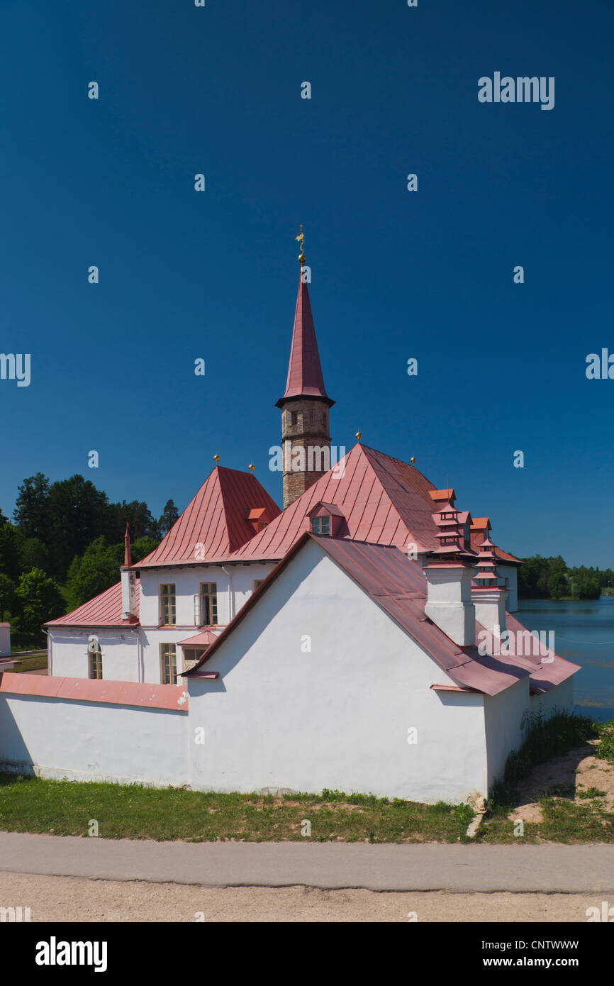 La Russie, Leningradskaya Oblast, Gatchina, Prioratsky Palace, construit par le Tsar Paul I pour les Chevaliers de l'Ordre de Malte, extérieur Banque D'Images