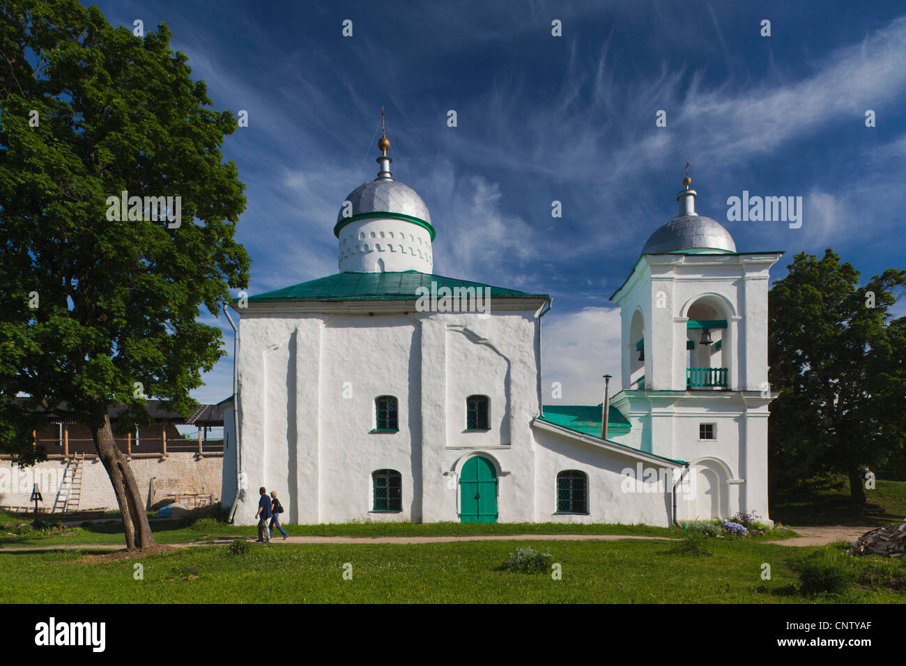 La Russie, Pskovskaya Oblast, Stary Izborsk, ruines de la plus vieille forteresse de pierre en Russie, l'église de Saint Nicolas Banque D'Images