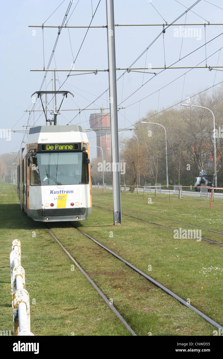 Belgique Le tram de De Panne Banque D'Images
