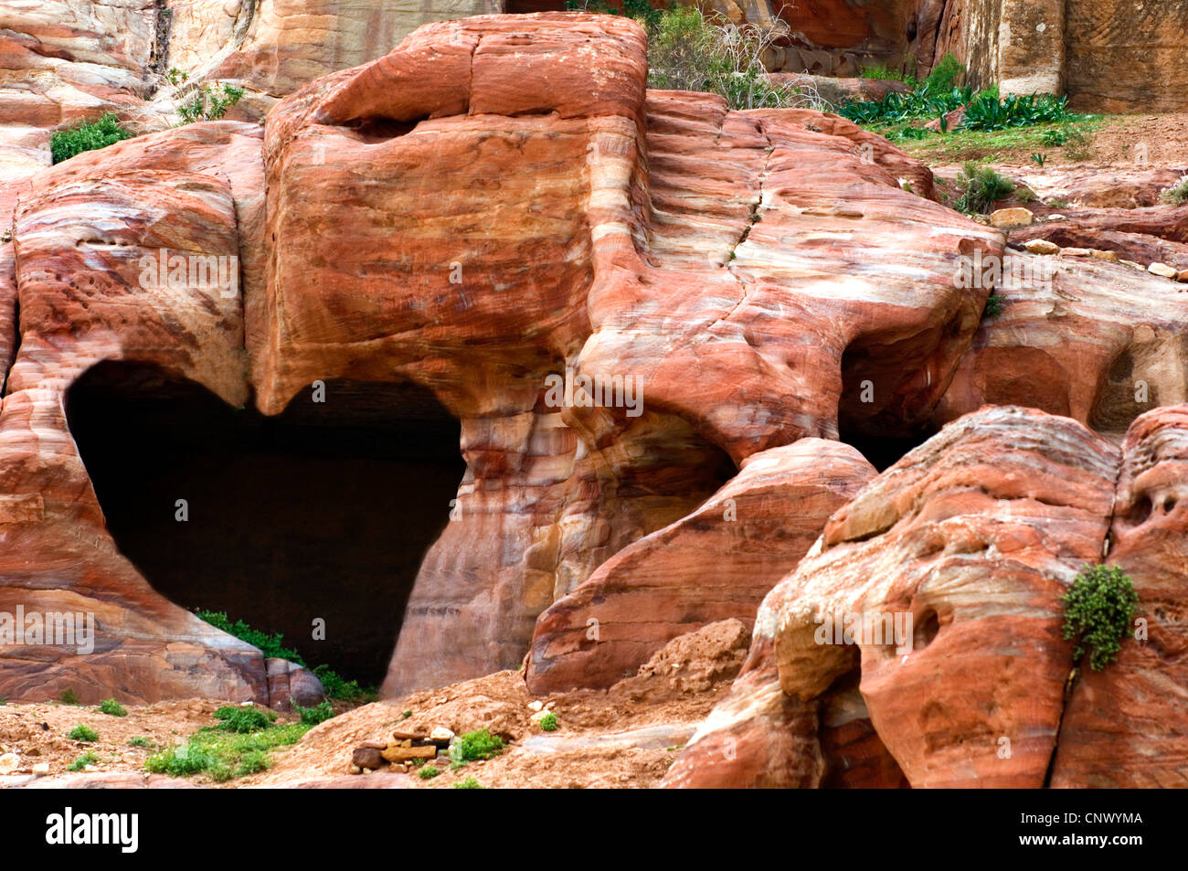 Grotte en forme de cœur en rock formation, Jordanie, Petra Banque D'Images