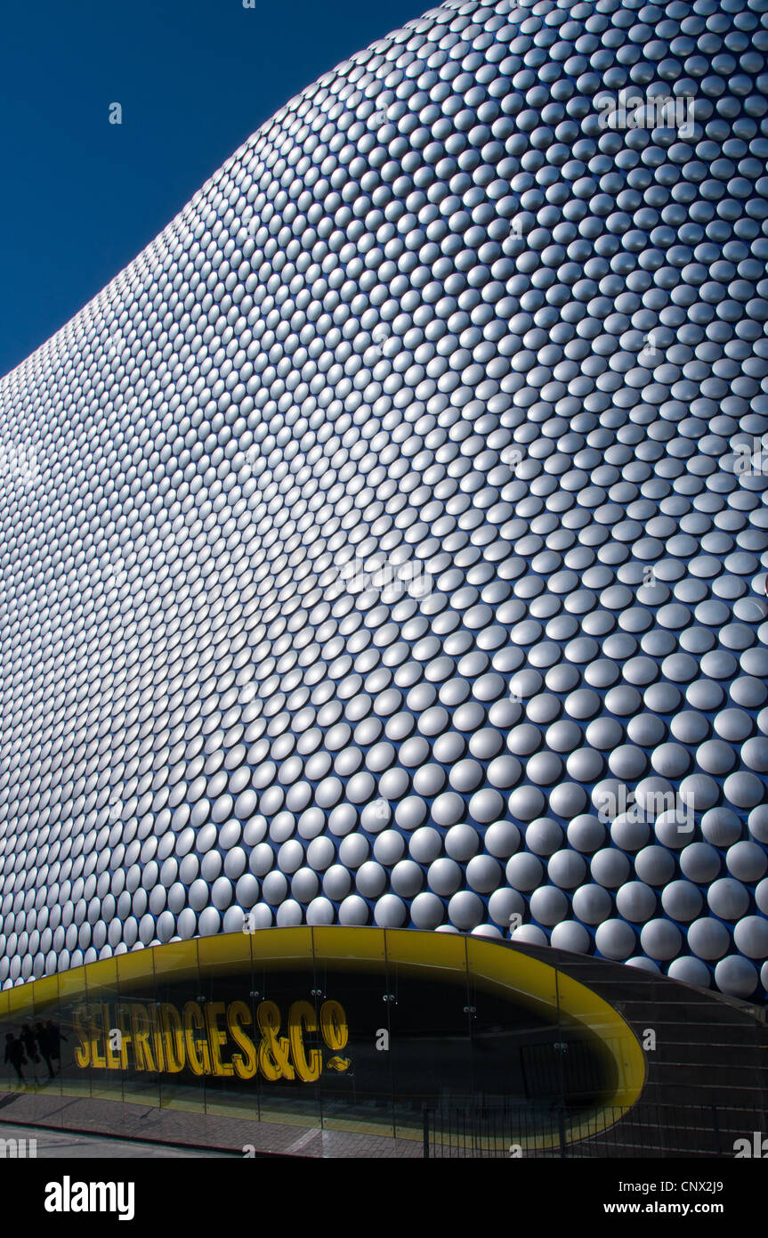 Formes abstraites de l'immeuble moderne de Selfridges à Birmingham en Angleterre. Banque D'Images