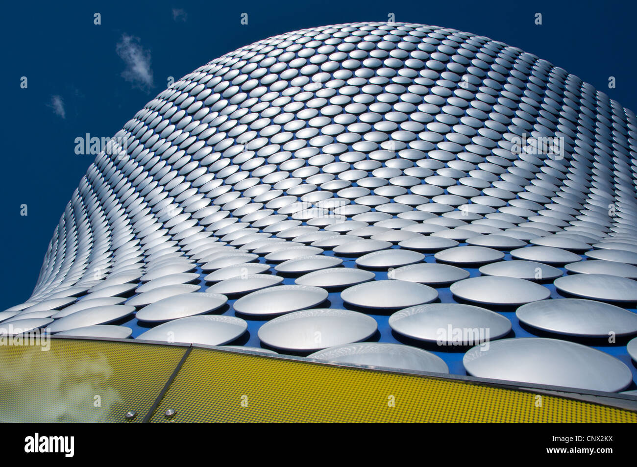 Formes abstraites de l'immeuble moderne de Selfridges à Birmingham en Angleterre. Banque D'Images