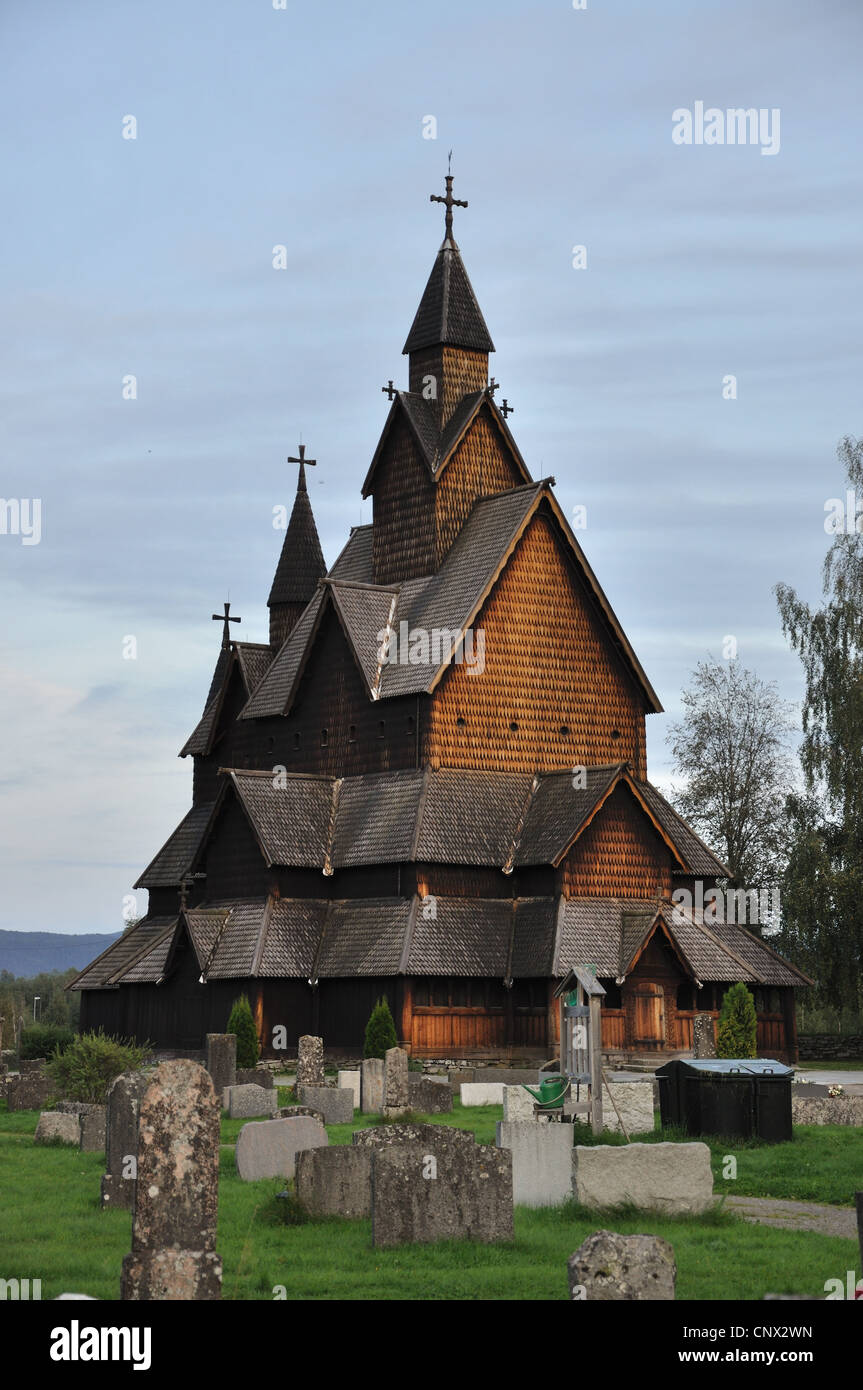 Vieille église en douves de bois de Heddal, Norvège Banque D'Images