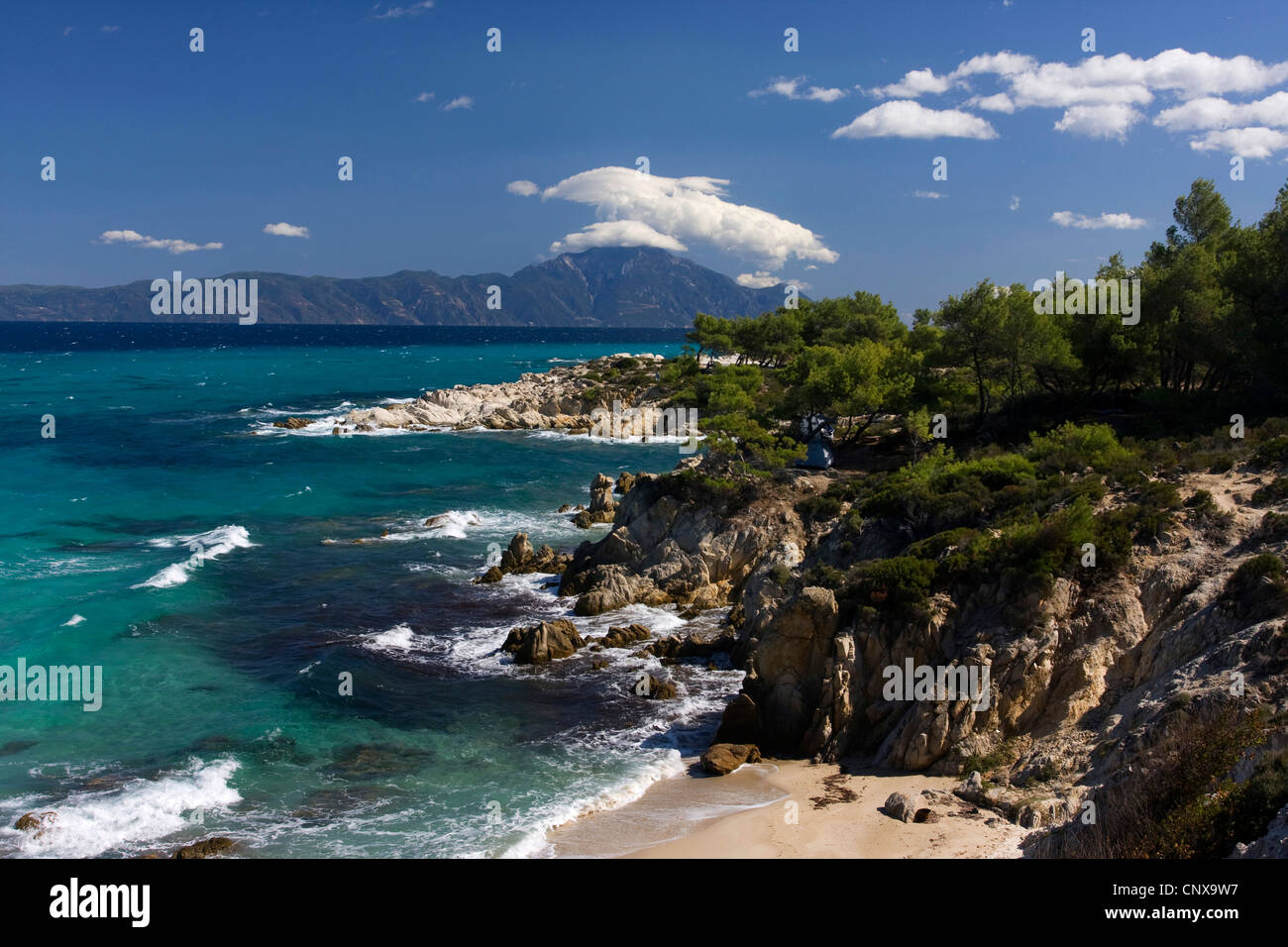 Paysage côtier à Sarti, la Grèce, la Chalcidique Banque D'Images