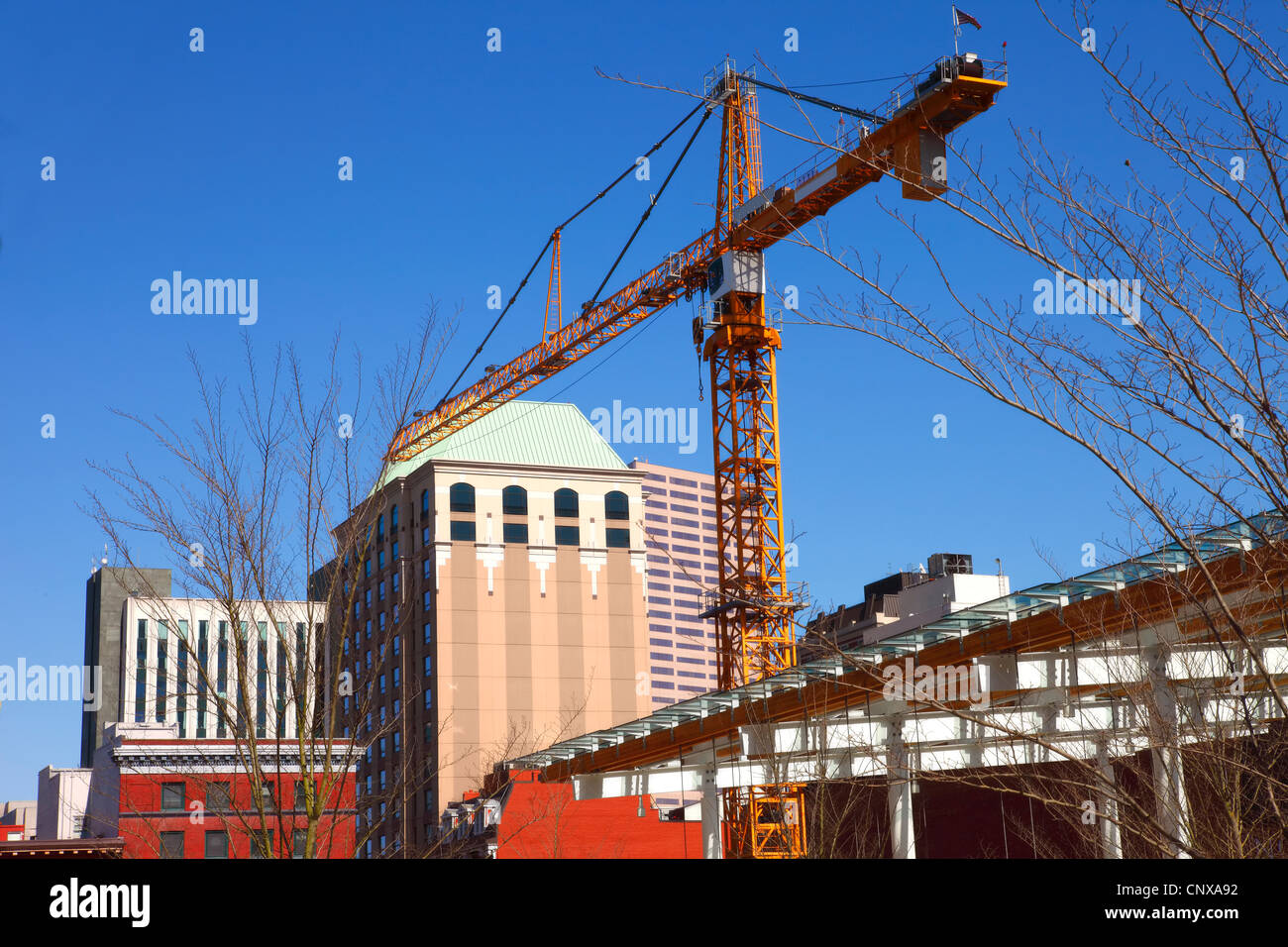 Construction & crane ou le centre-ville de Portland. Banque D'Images