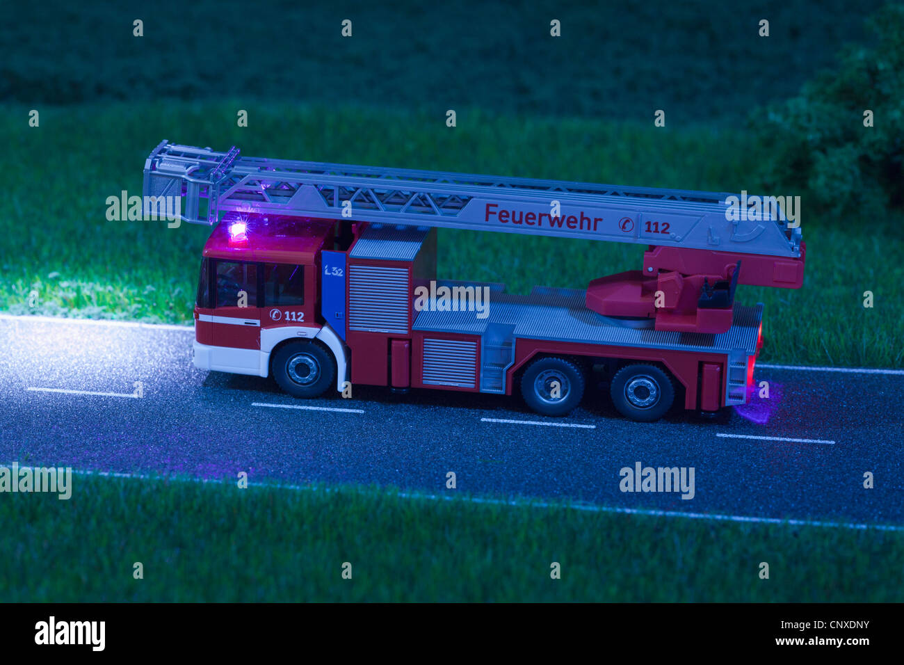 Camion de pompier jouet Banque de photographies et d'images à haute  résolution - Alamy