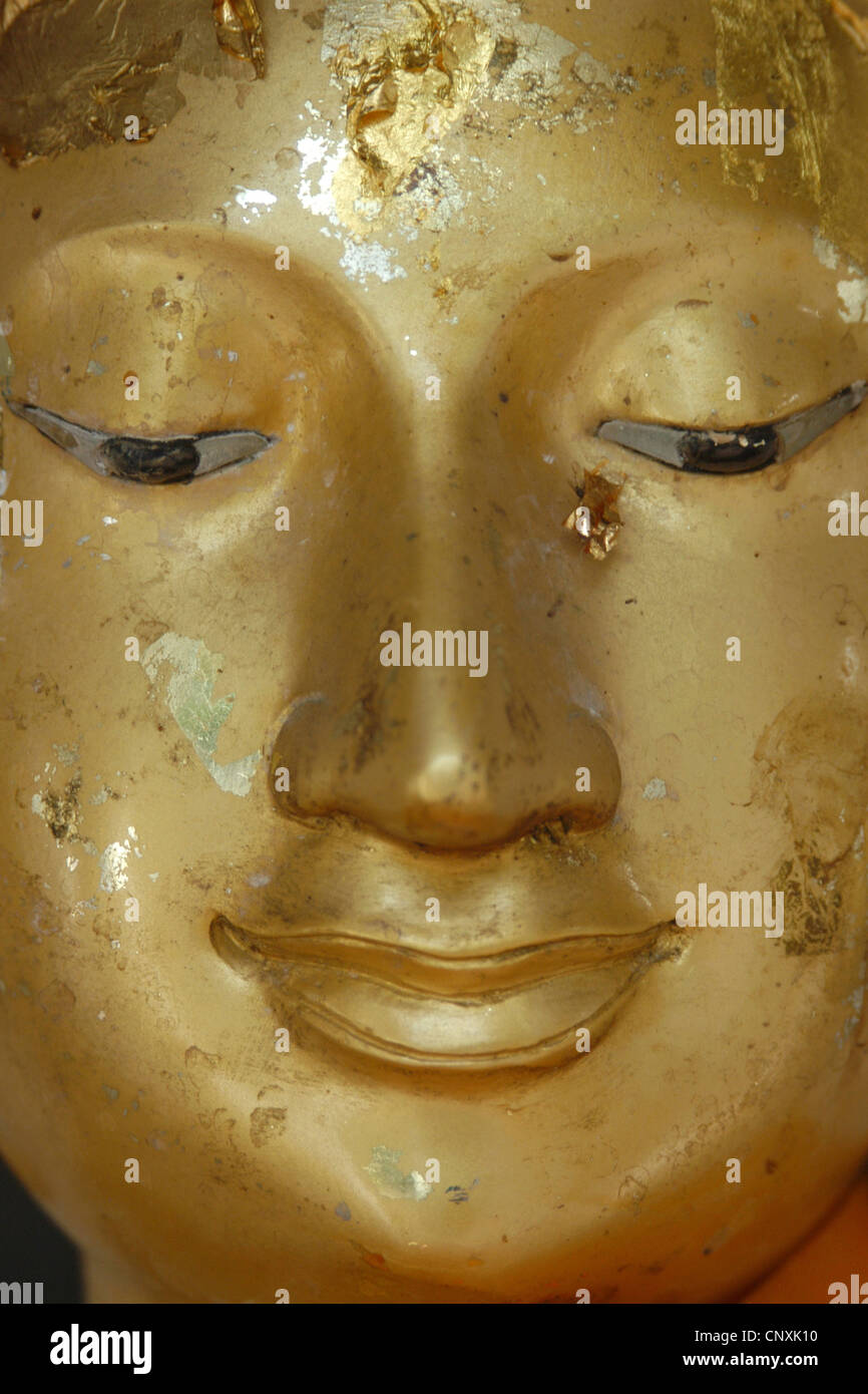 Statue de Bouddha Phra Pathom Chedi à Nakhon Pathom, Thaïlande. Banque D'Images