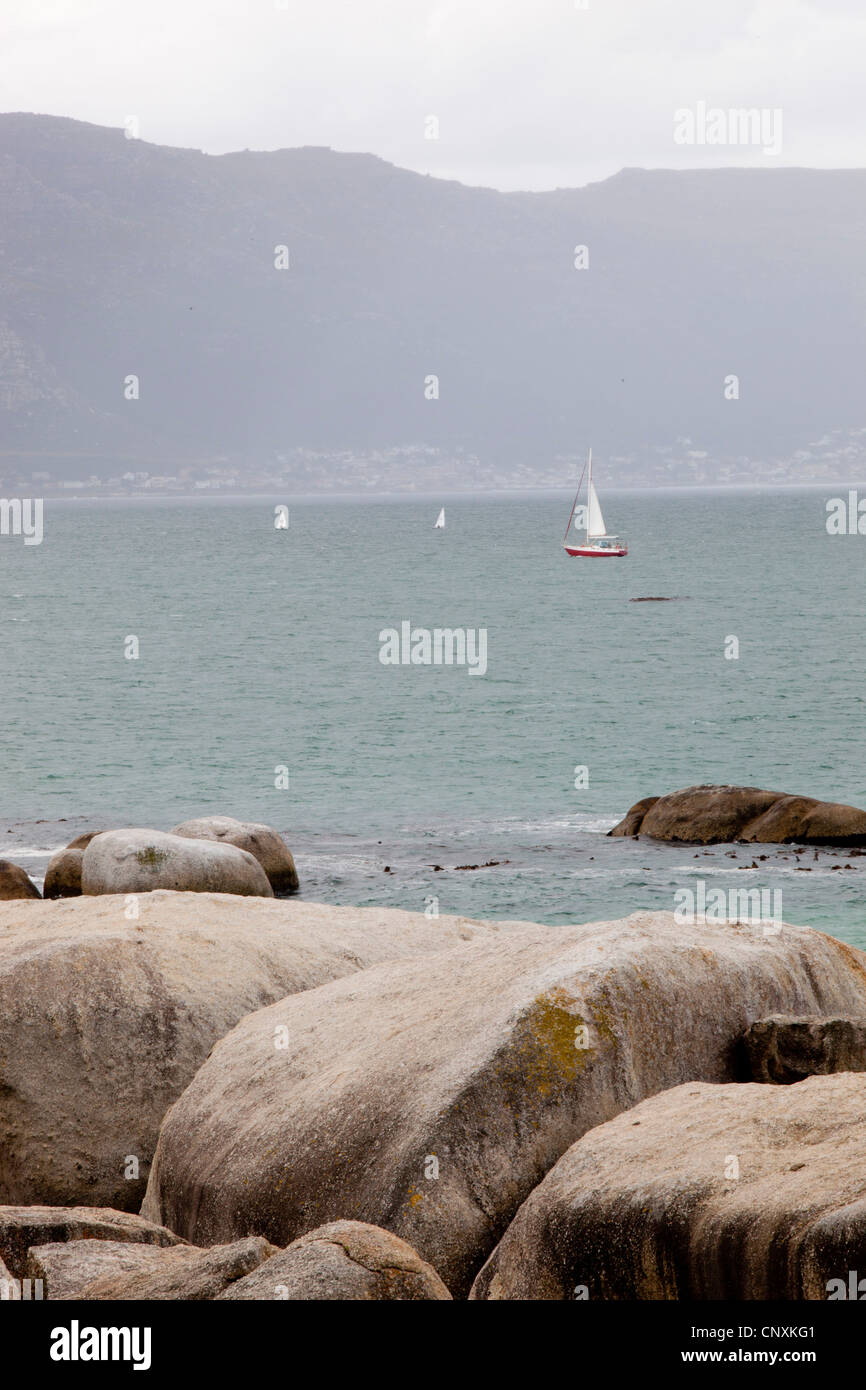 Une sea scape à Boulders Beach, Simons Town, Afrique du Sud Banque D'Images